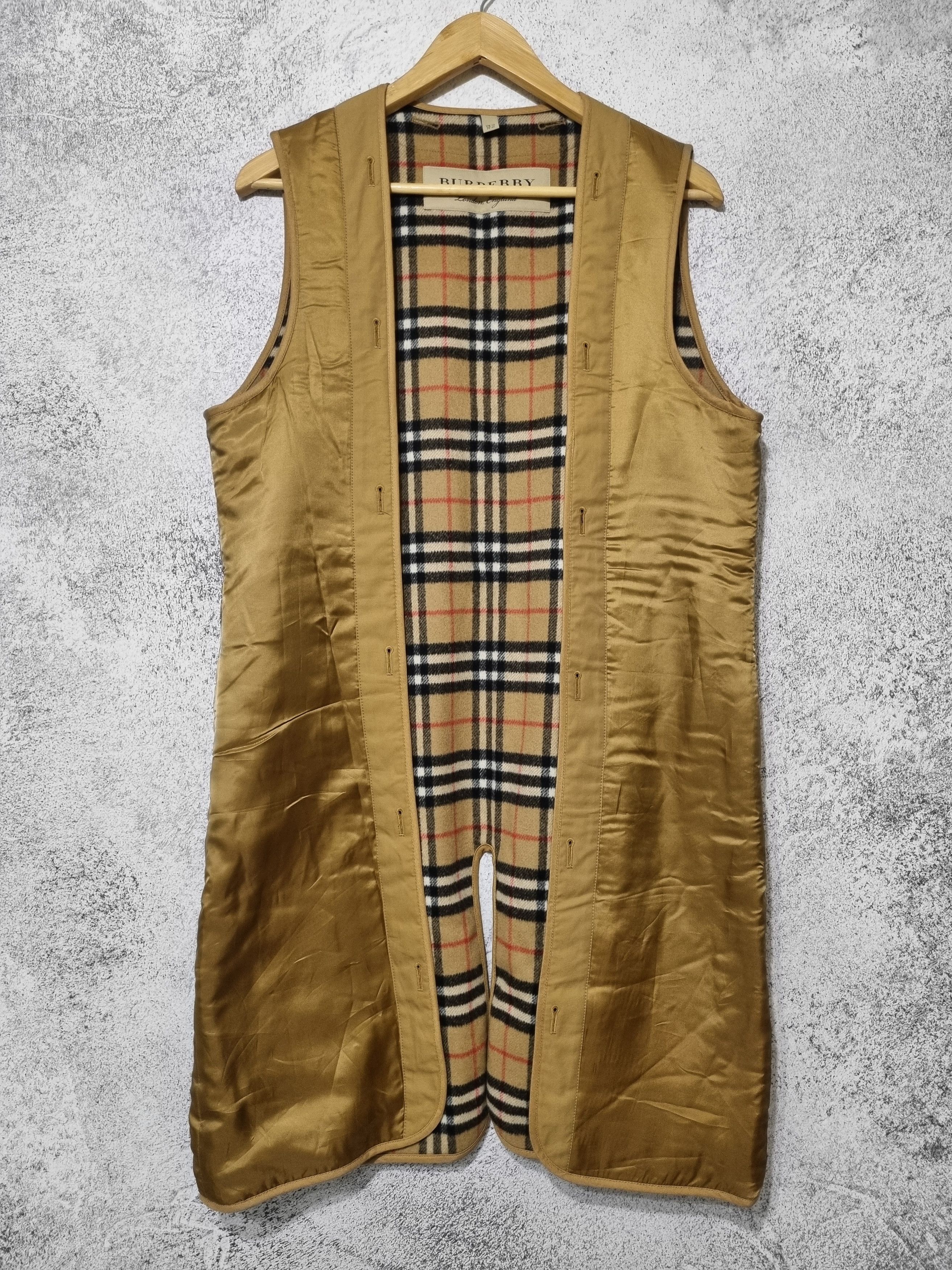 Burberry Burberry Check Wool And Cashmere Warmer Trench Coat Vest Size XL / US 12-14 / IT 48-50 - 1 Thumbnail
