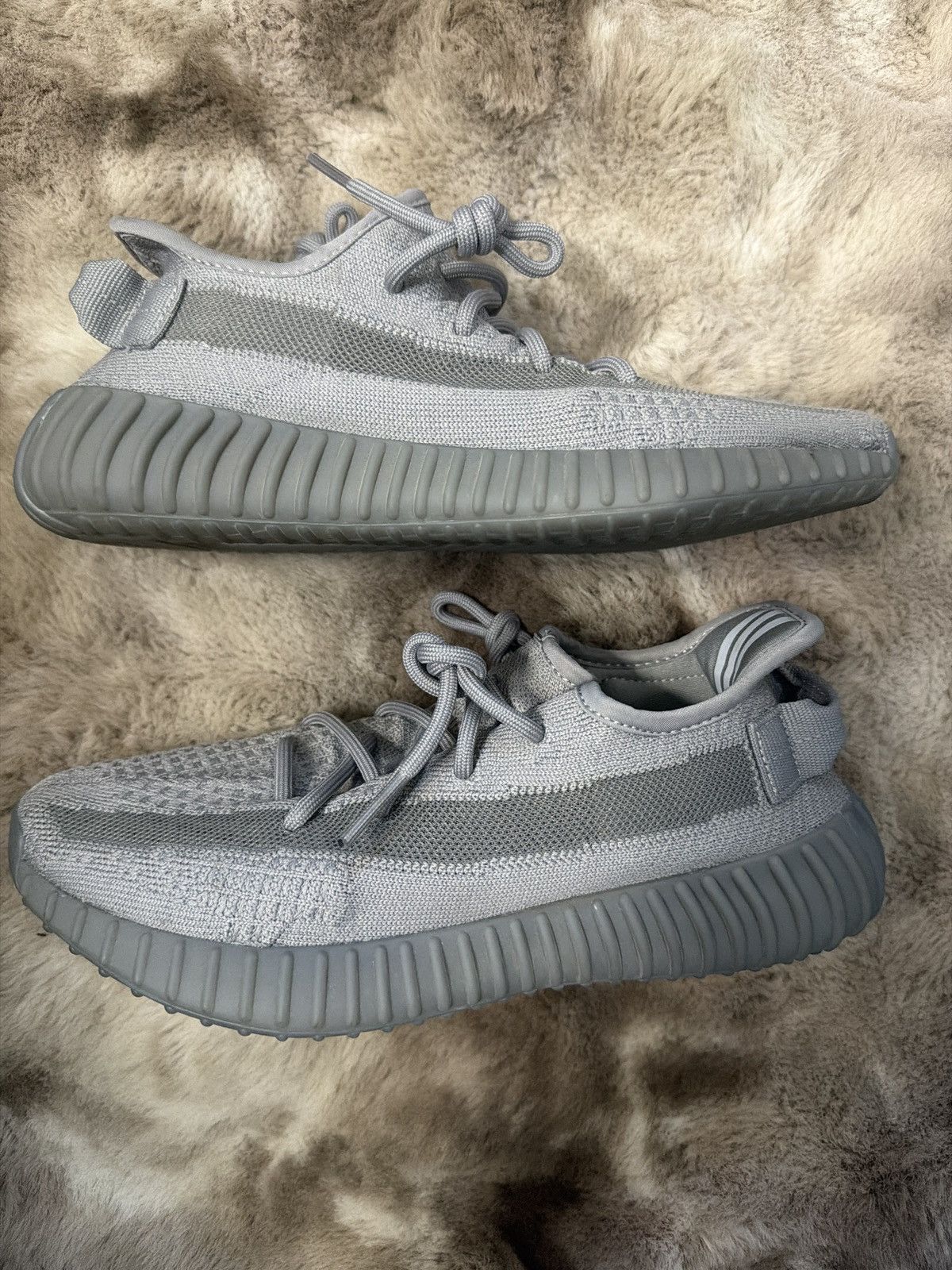 Yeezy Yeezy 350s Size US 7 / EU 40 - 2 Thumbnail
