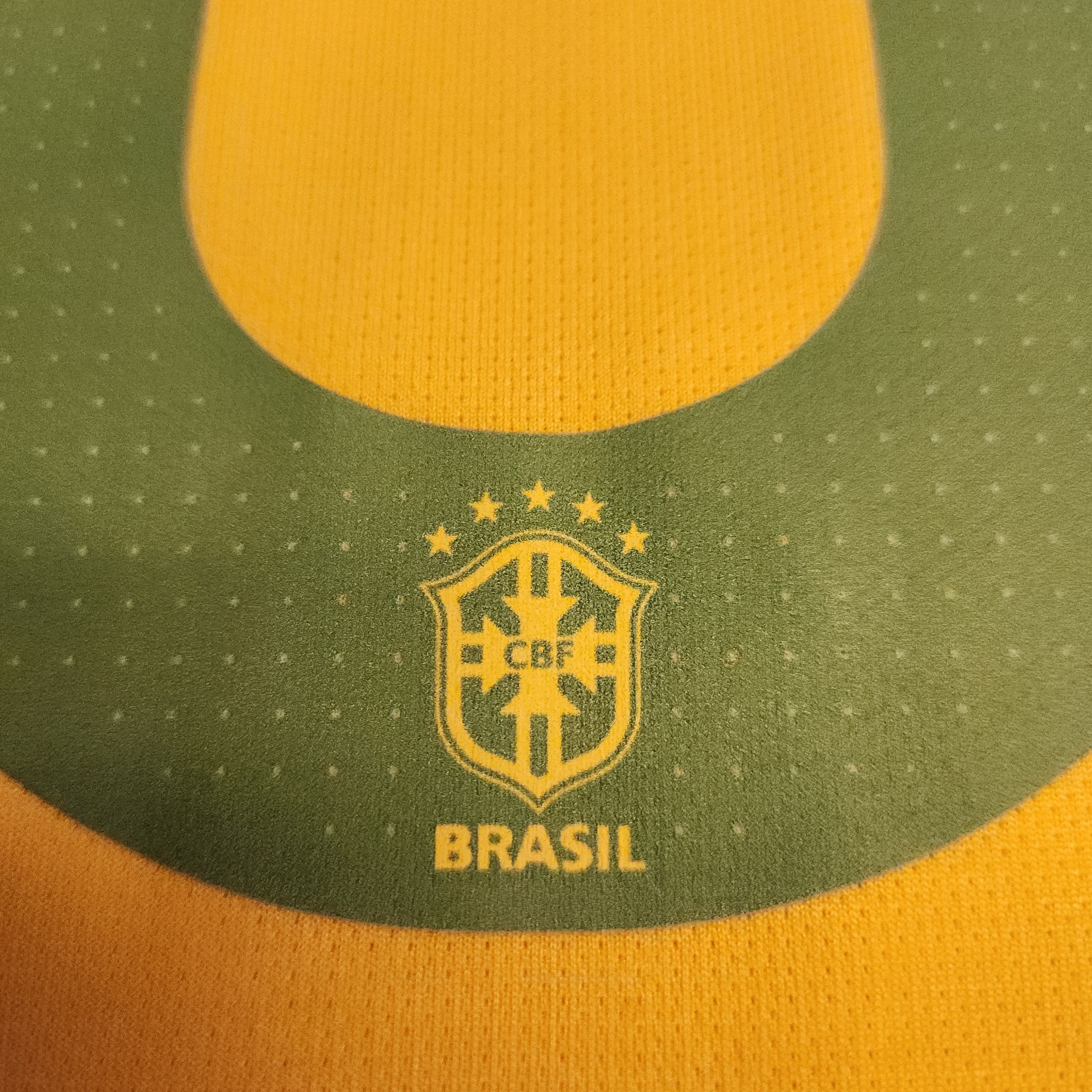 Nike Authentic Brazil RONALDINHO 2013-2014 13/14 Home Jersey Size US M / EU 48-50 / 2 - 7 Thumbnail