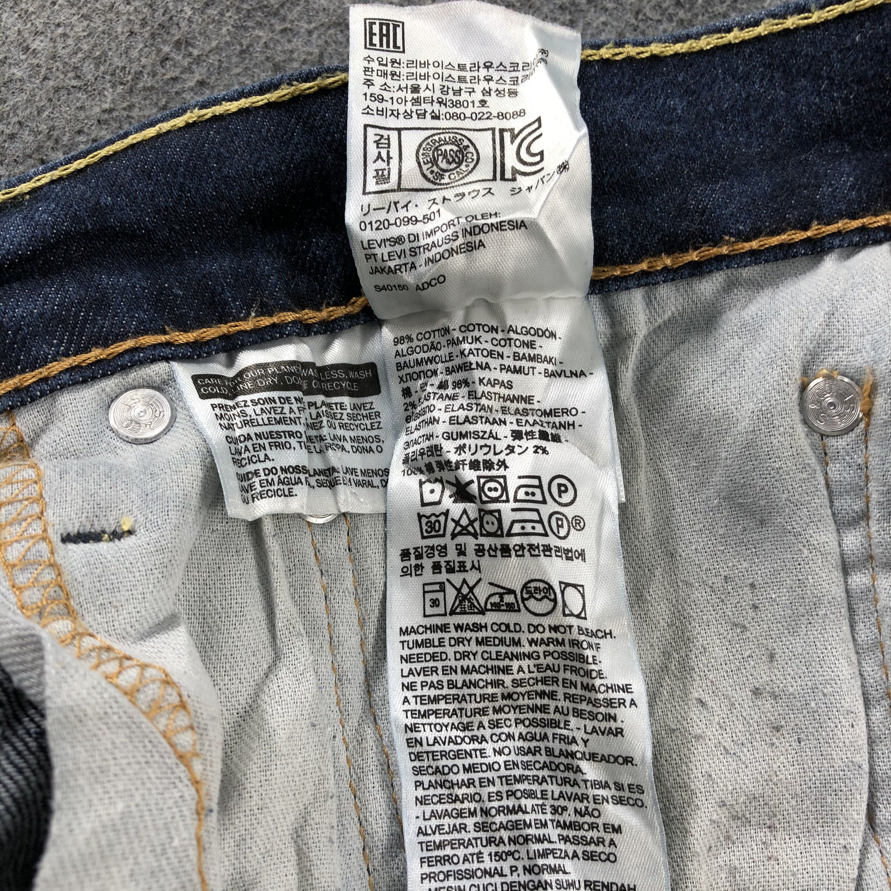 Levi's Vintage Faded Black Levis 514 Jeans-J2610 Size US 36 / EU 52 - 13 Thumbnail