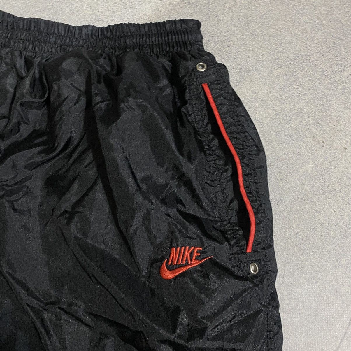 Nike Vintage Nike Track Pants Size US 34 / EU 50 - 6 Thumbnail