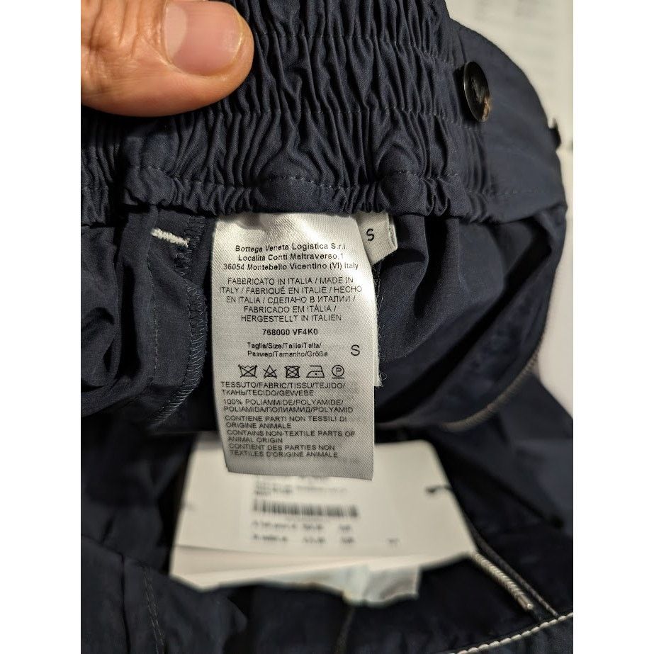Bottega Veneta o1rshd1 Tech Nylon Trousers in Navy Size US 30 / EU 46 - 16 Thumbnail