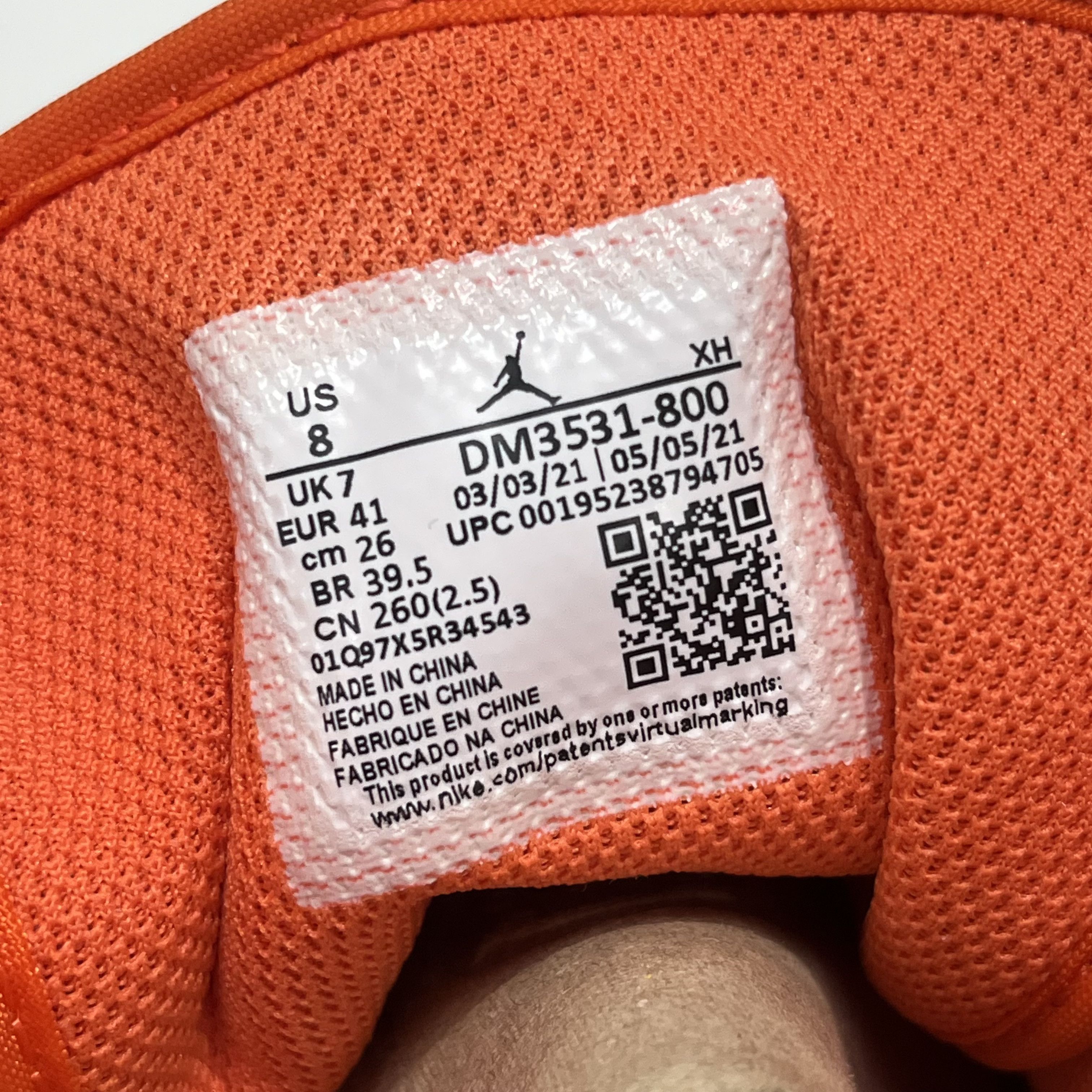 Nike Air Jordan 1 Mid metallic Orange Size US 8 / EU 41 - 6 Thumbnail