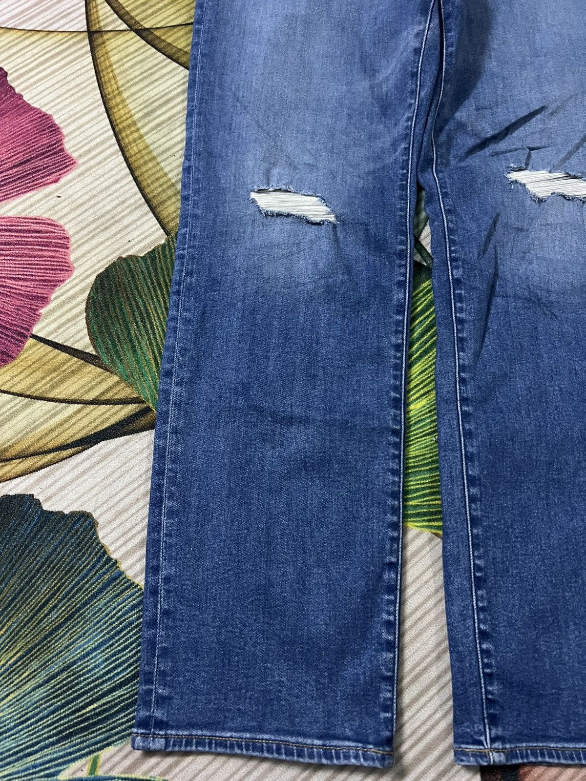 Undercover 💥INSANE 90’STYLE GU X UNDERCOVER DISTRESS BLUE JEAN Size US 32 / EU 48 - 3 Thumbnail