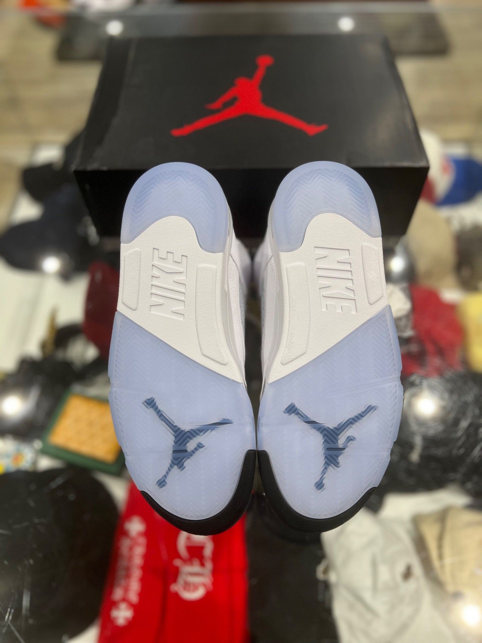 Jordan Brand Jordan 5 White Metallic (2026) Size US 10 / EU 43 - 6 Thumbnail
