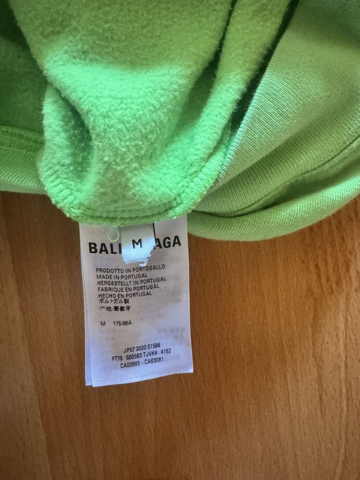 Balenciaga Balenciaga NEON WFP HOODIE Size US M / EU 48-50 / 2 - 4 Thumbnail