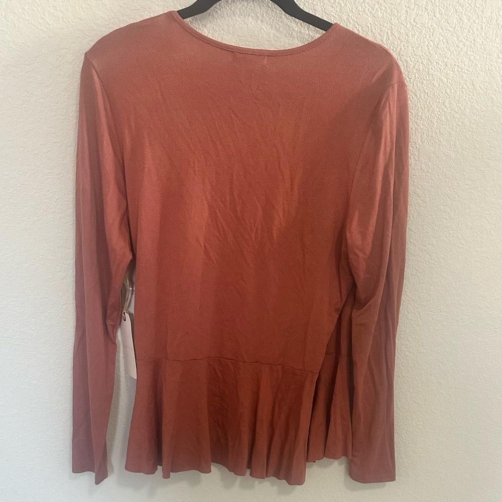 Designer Leith Wrap Surplice Long Sleeve Top Cedar Coral Size Large Size L / US 10 / IT 46 - 8 Thumbnail