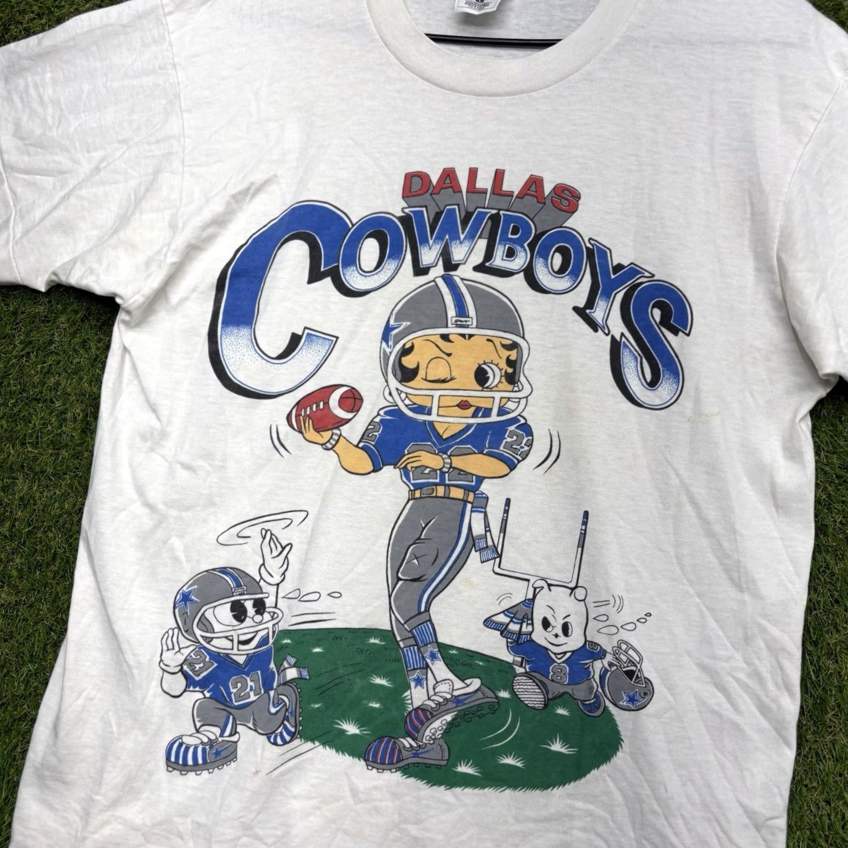 Vintage VINTAGE Betty Boop Dallas Cowboys Shirt Mens Large Single Stitch 1990s Football White Cotton Crew Neck Graphic Print USA 90s Mens Size US L / EU 52-54 / 3 - 3 Thumbnail