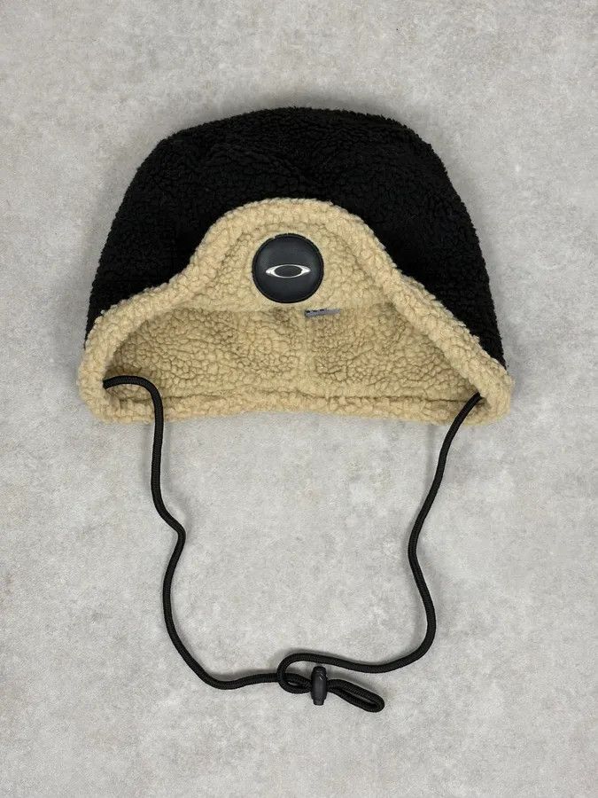 Oakley 2000s Oakley Black Wool Shearling Hat Size ONE SIZE - 1 Thumbnail