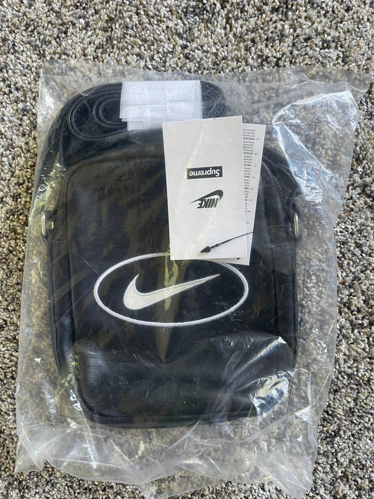 Nike × Supreme Supreme / Nike Leather Shoulder Bag - NEW Size ONE SIZE - 3 Thumbnail