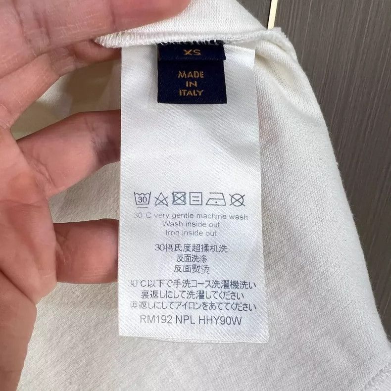 Louis Vuitton Louis Vuitton Short Sleeve Printed TShirt-2506 Size US XS / EU 42 / 0 - 6 Thumbnail