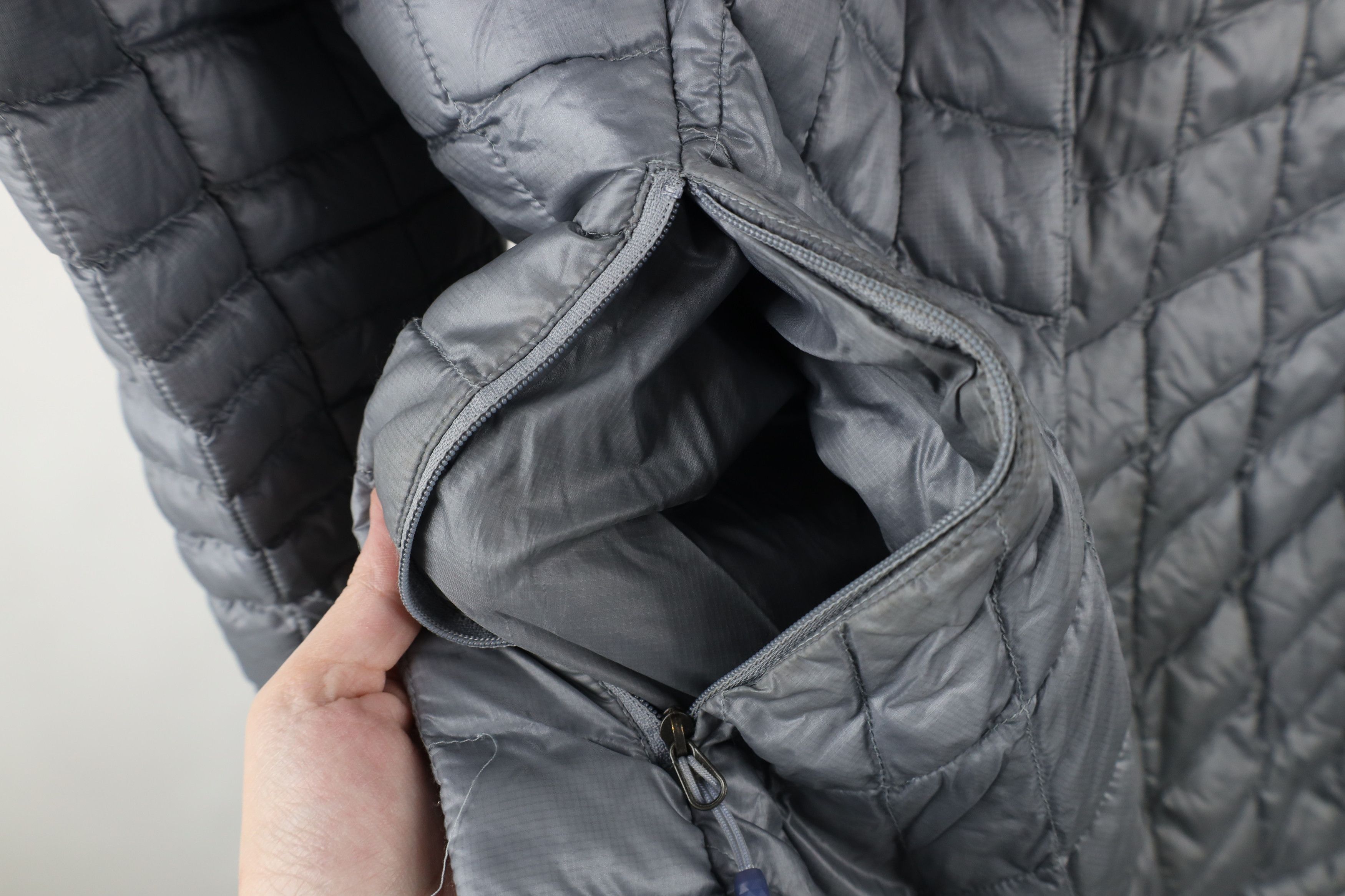 The North Face × Vintage The North Face Thermoball Eco Full Zip Puffer Jacket Gray Size XL / US 12-14 / IT 48-50 - 6 Thumbnail