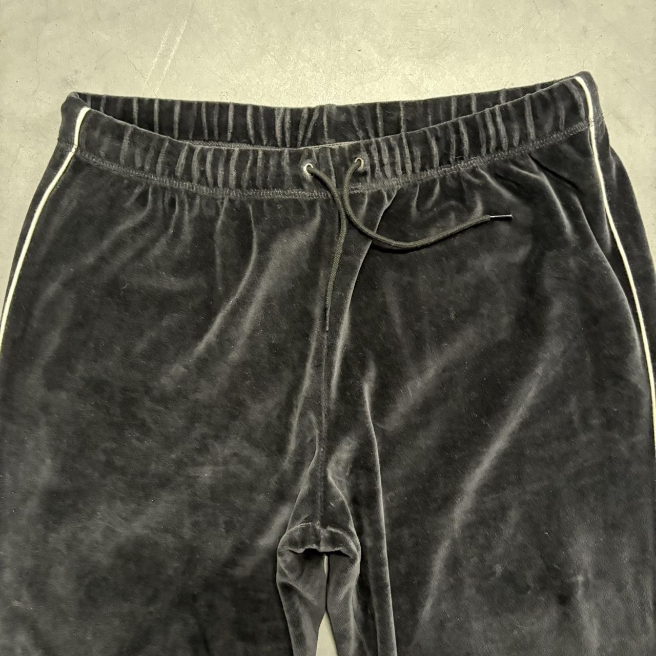 Vintage Crazy Vintage Y2K/2000s Baggy Rafaella Black Velvet SweatPants! Size US 32 / EU 48 - 3 Thumbnail