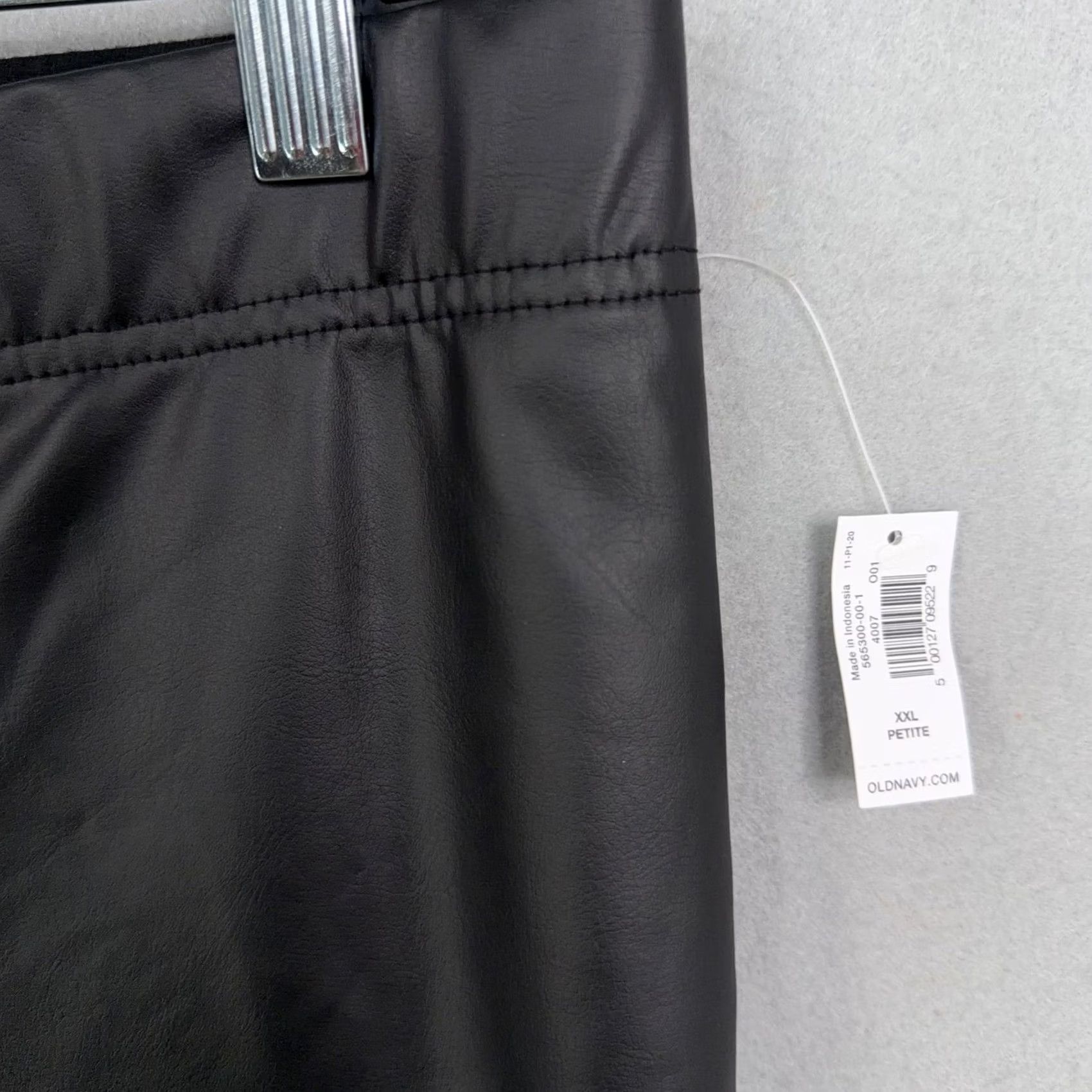 Old Navy Old Navy Leggings Womens XXL Petite Black Faux Leather Mid Rise Ankle Size 27" / US 4 / IT 40 - 2 Thumbnail