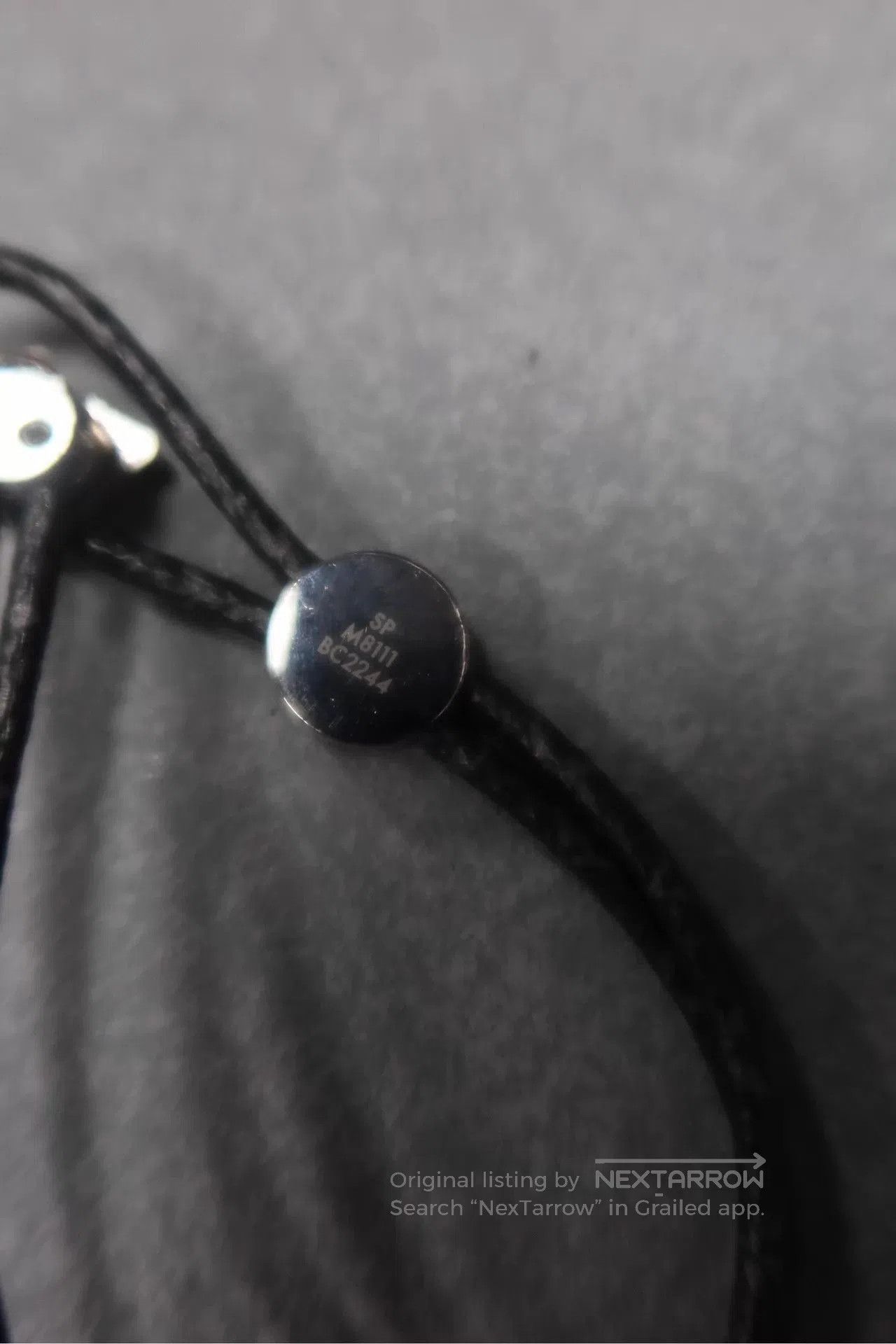 Louis Vuitton Black Leather Loop Accessory with Metal Clasp. Size ONE SIZE - 3 Thumbnail