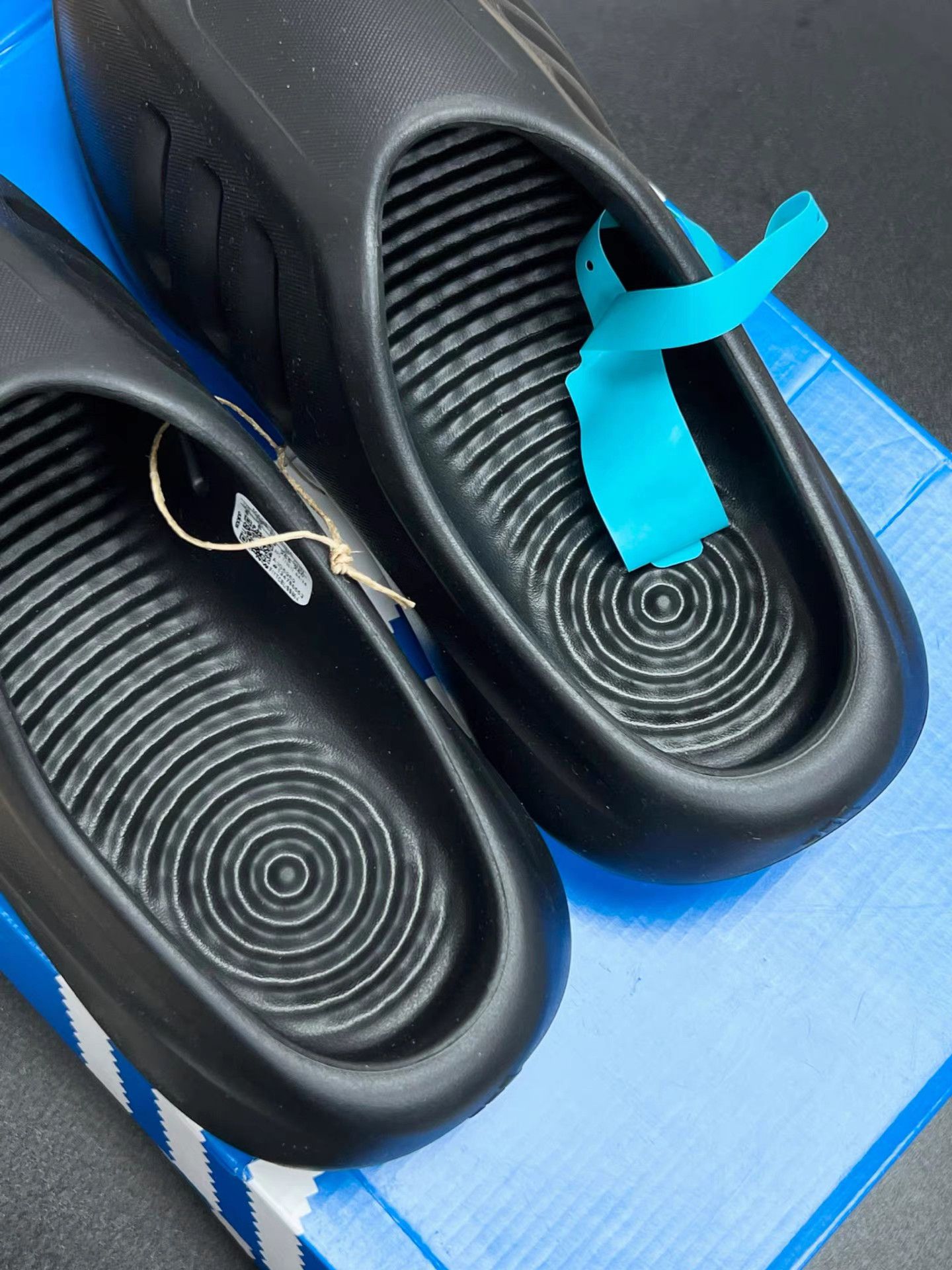 Adidas Adidas AdiFOM Mule Slides K15 Size US 9 / EU 42 - 4 Thumbnail