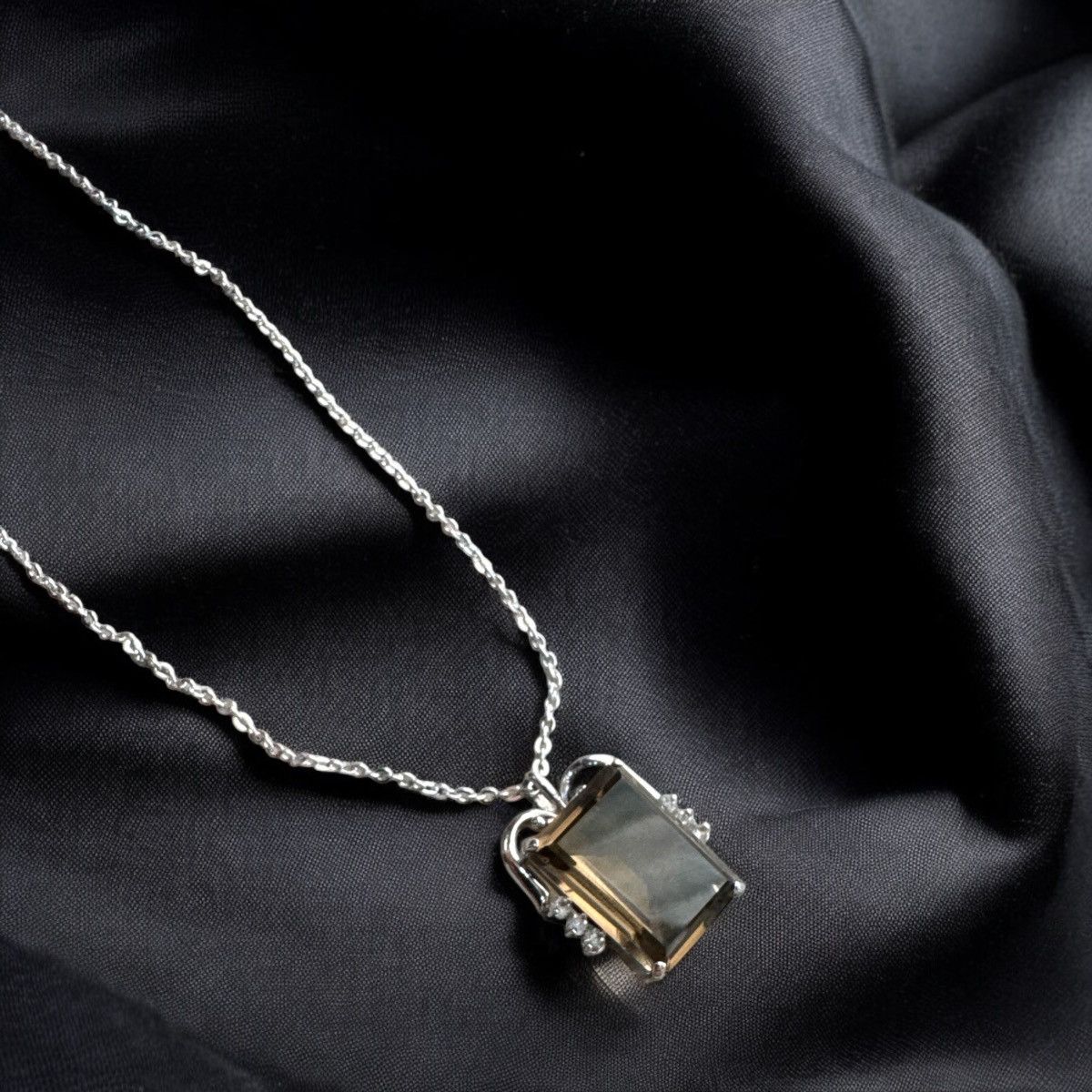 Jewelry × Native RECTANGLE SMOKY QUARTZ WITH DIAMONDS NECKLACE Size ONE SIZE - 1 Thumbnail