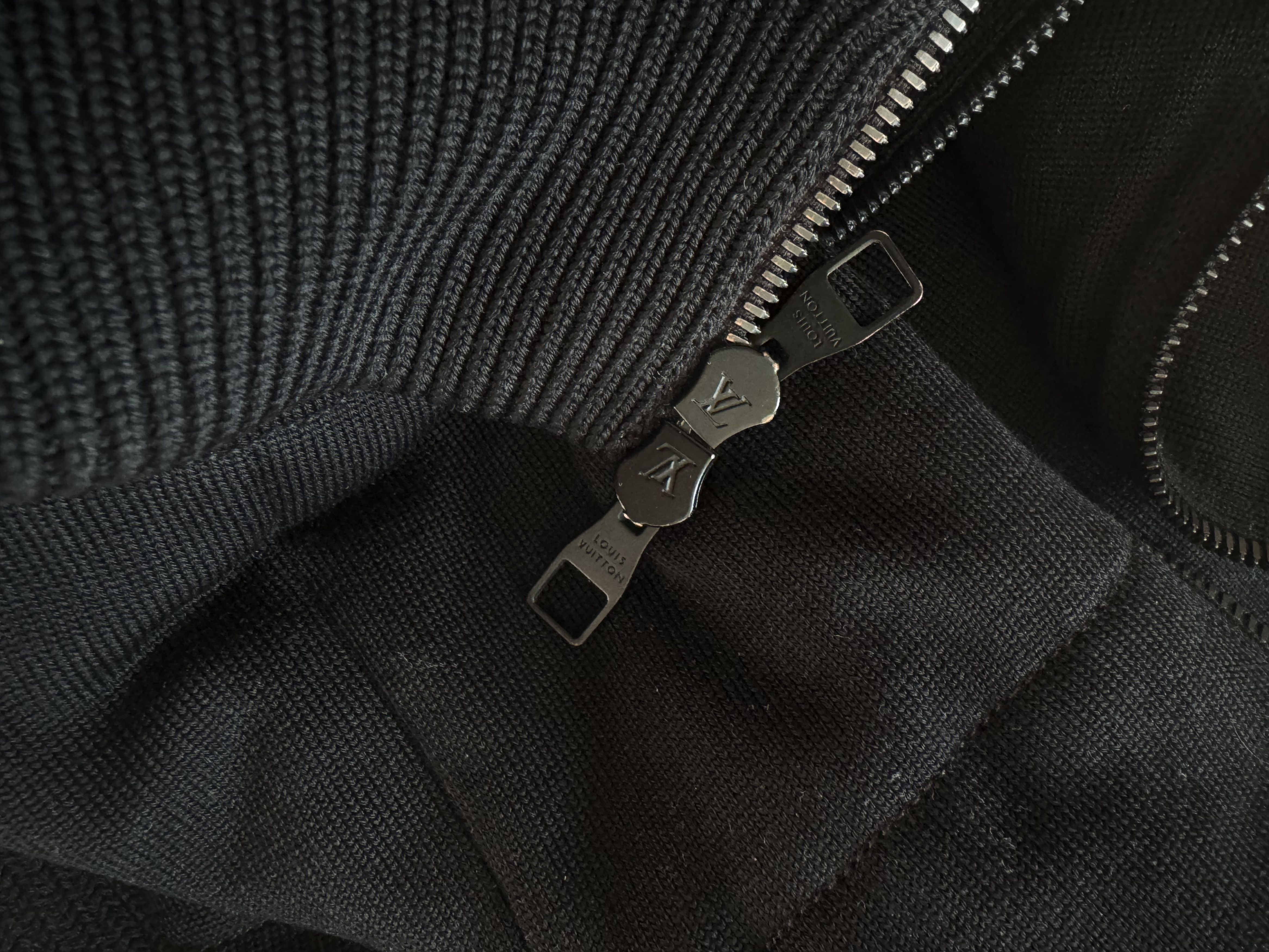 Louis Vuitton Louis Vuitton Black Wool & Silk Knit Zip-up Jacket Size US M / EU 48-50 / 2 - 10 Thumbnail