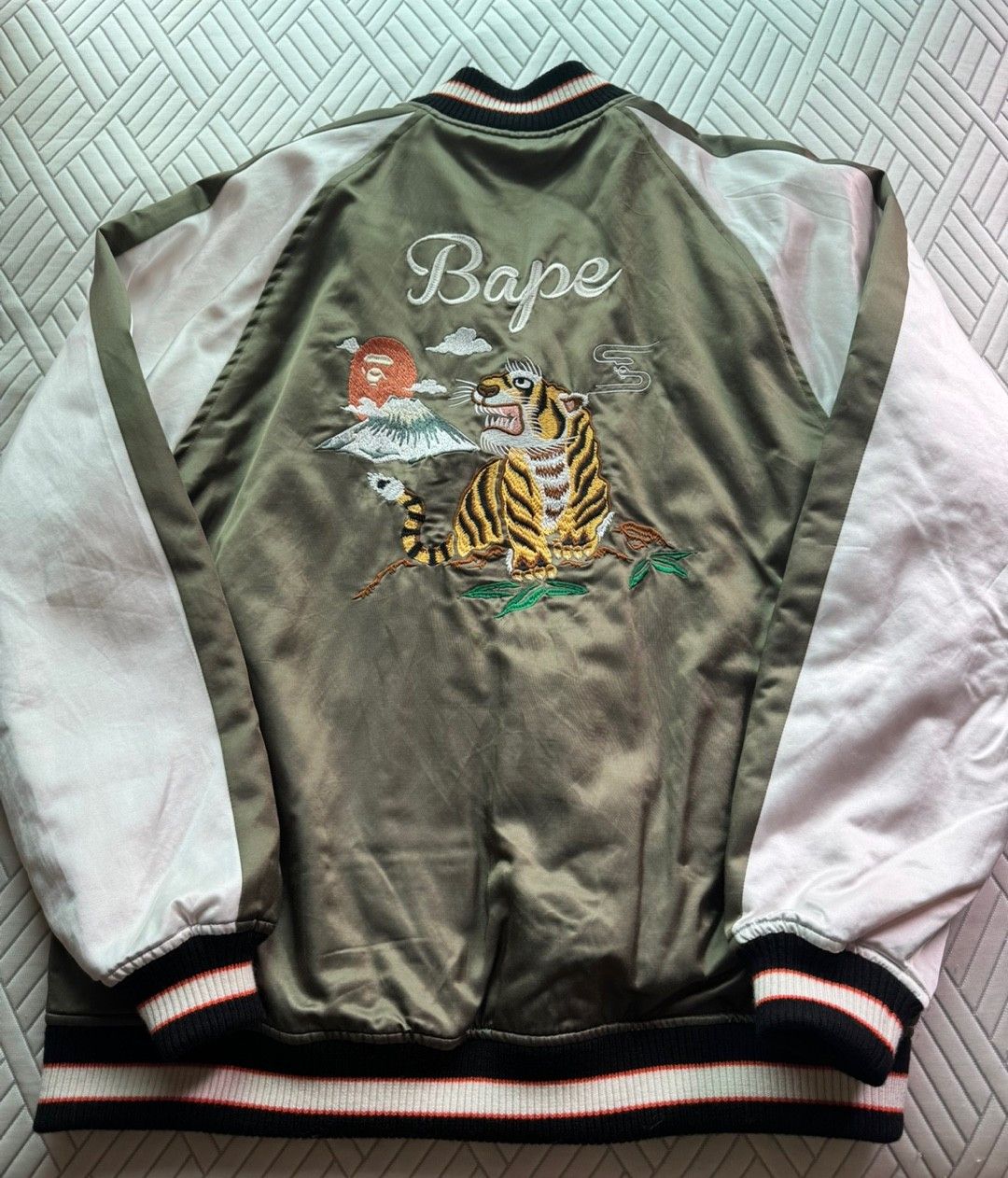 Bape Bape 22FW Souvenir Jacket Olive Size US XXL / EU 58 / 5 - 2 Thumbnail