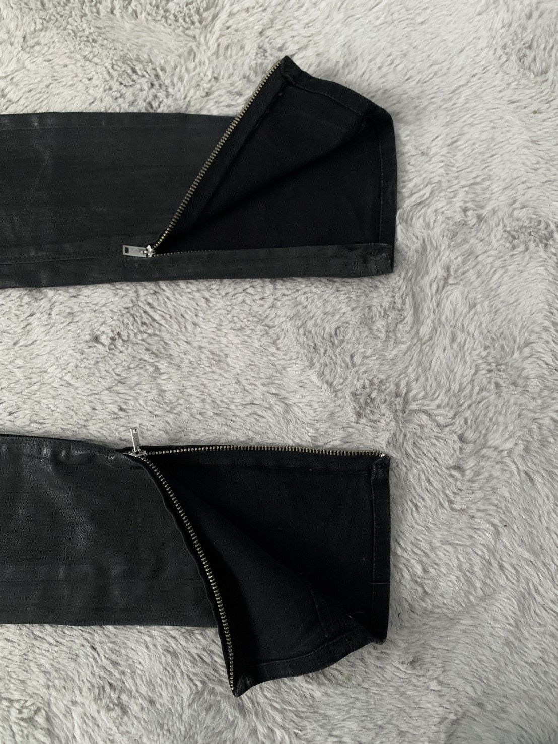 GOSTAR DE FUGA FUGA Waxed Vomit Splash Demon Fit Flared Jeans Size US 31 - 6 Thumbnail