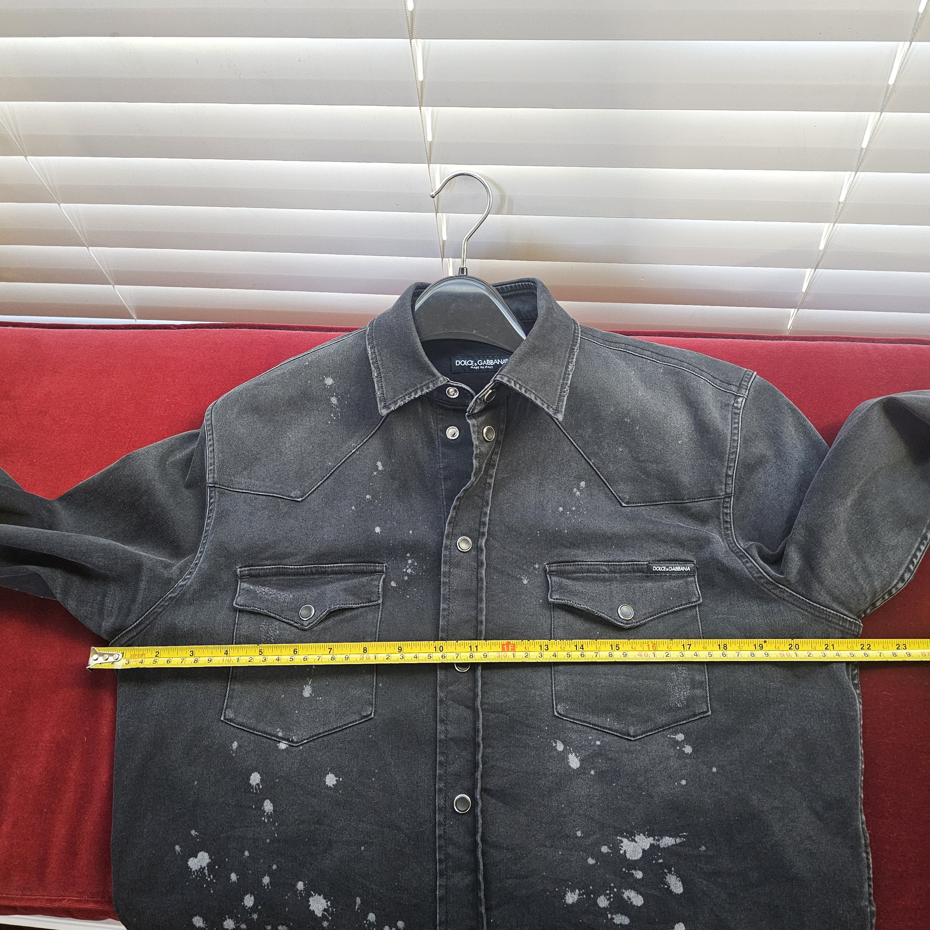 Dolce & Gabbana Dolce & Gabanna Charcoal Distressed Denim Shirt Size 42/L Size US L / EU 52-54 / 3 - 10 Thumbnail