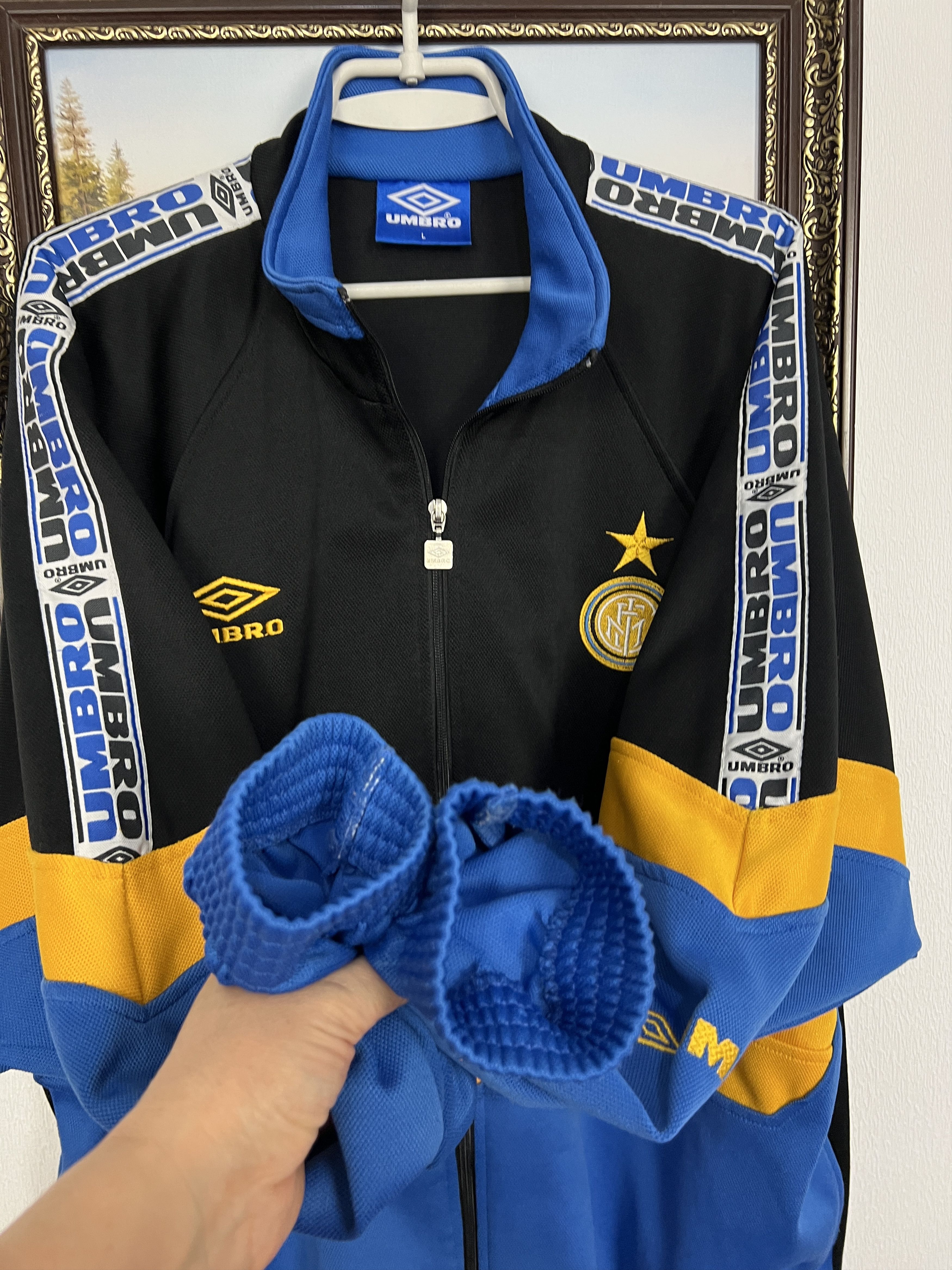 Umbro Inter Milan Football Jacket Soccer Maglia Track Top Ronaldo Size US L / EU 52-54 / 3 - 5 Thumbnail