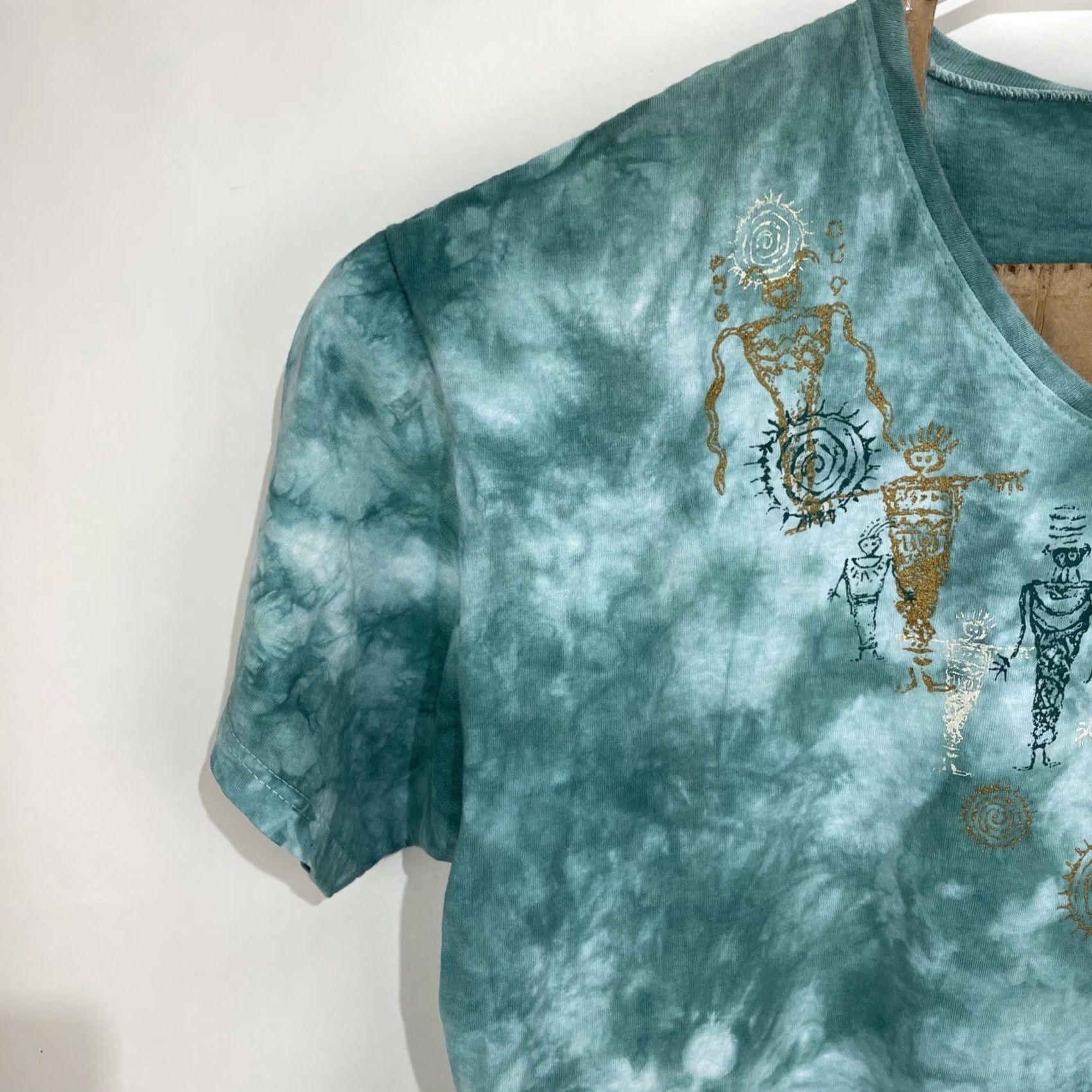 Vintage VINTAGE LAT Sportswear Green Tie Dye Sleep Shirt One Size Egyptian Hieroglyphics Shirt Unisex Adults Short Sleeve Tie Dye Pockets 100% Cotton Size ONE SIZE - 4 Thumbnail