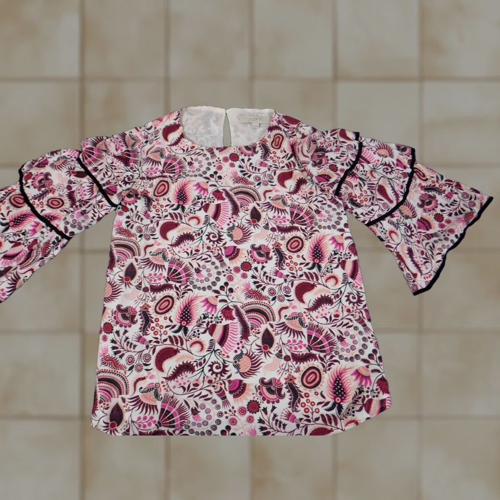 Ann Taylor Loft Ann Taylor Loft Blouse Women's 2XS Red Floral Bell Sleeve Crew Neck Pullover Size XXS / US 00 / IT 34 - 1 Thumbnail
