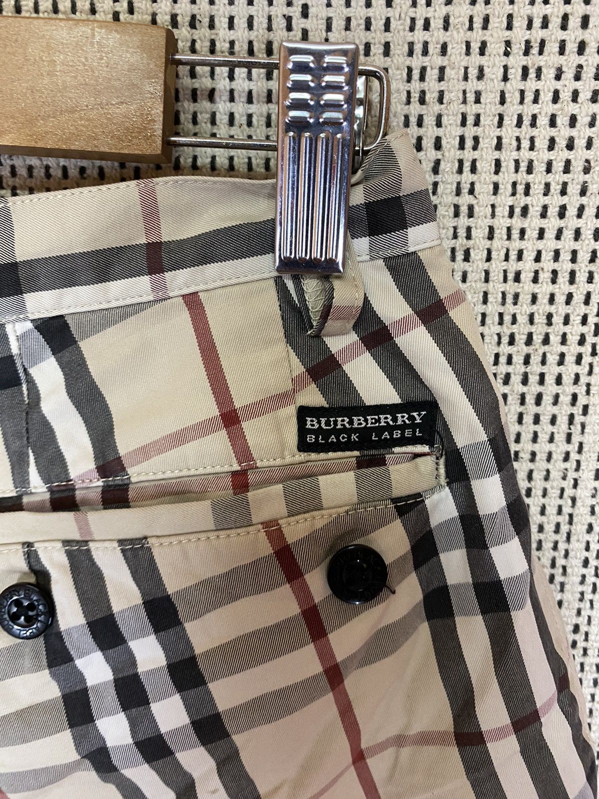 Burberry ‼️BURBERRY BLACK LABEL CARGO SHORT PANT NOVACHECK SPLITCOLOUR Size US 32 / EU 48 - 7 Thumbnail
