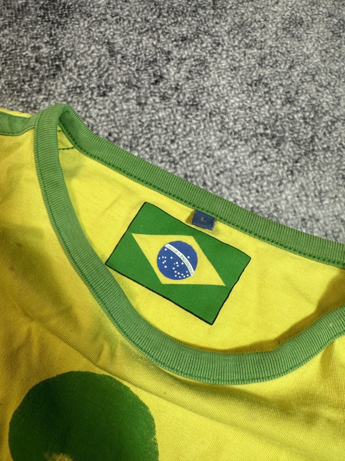 Vintage Y2K Vintage Brazil T-shirt Blokecore Style Rare USA VTg L Size US L / EU 52-54 / 3 - 3 Thumbnail