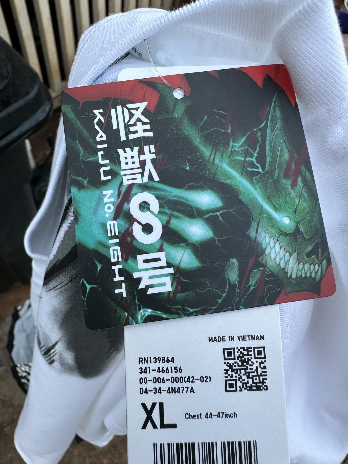 Uniqlo New Uniqlo UT Kaiju No 8 JAKDF Graphic T Shirt Men's XL Size US XL / EU 56 / 4 - 5 Thumbnail