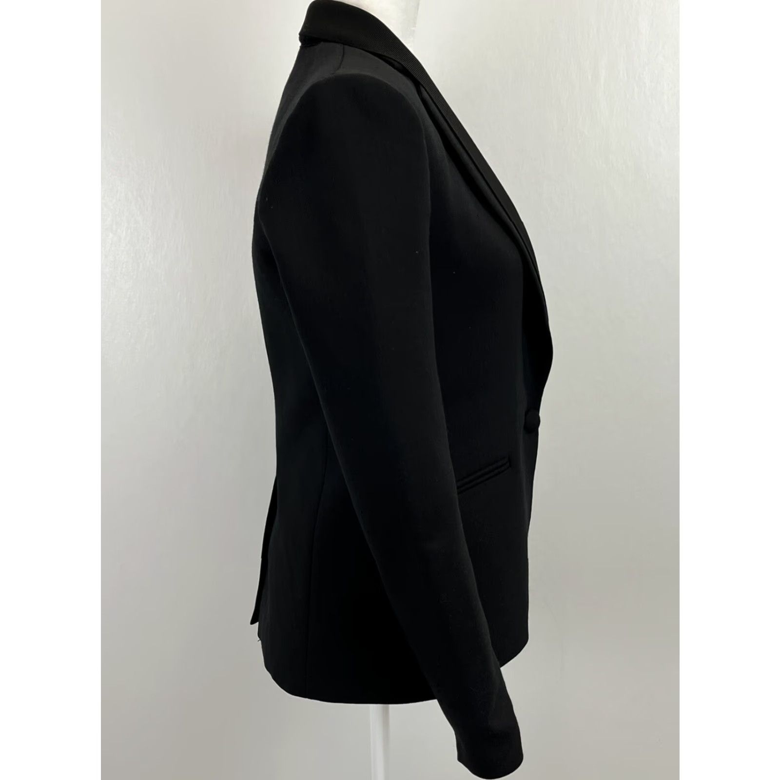 Theory Theory Blazer Women Sz 0 Black Wool Blend Double Lapel Single Button EUC Womens Size XS / US 0-2 / IT 36-38 - 4 Thumbnail