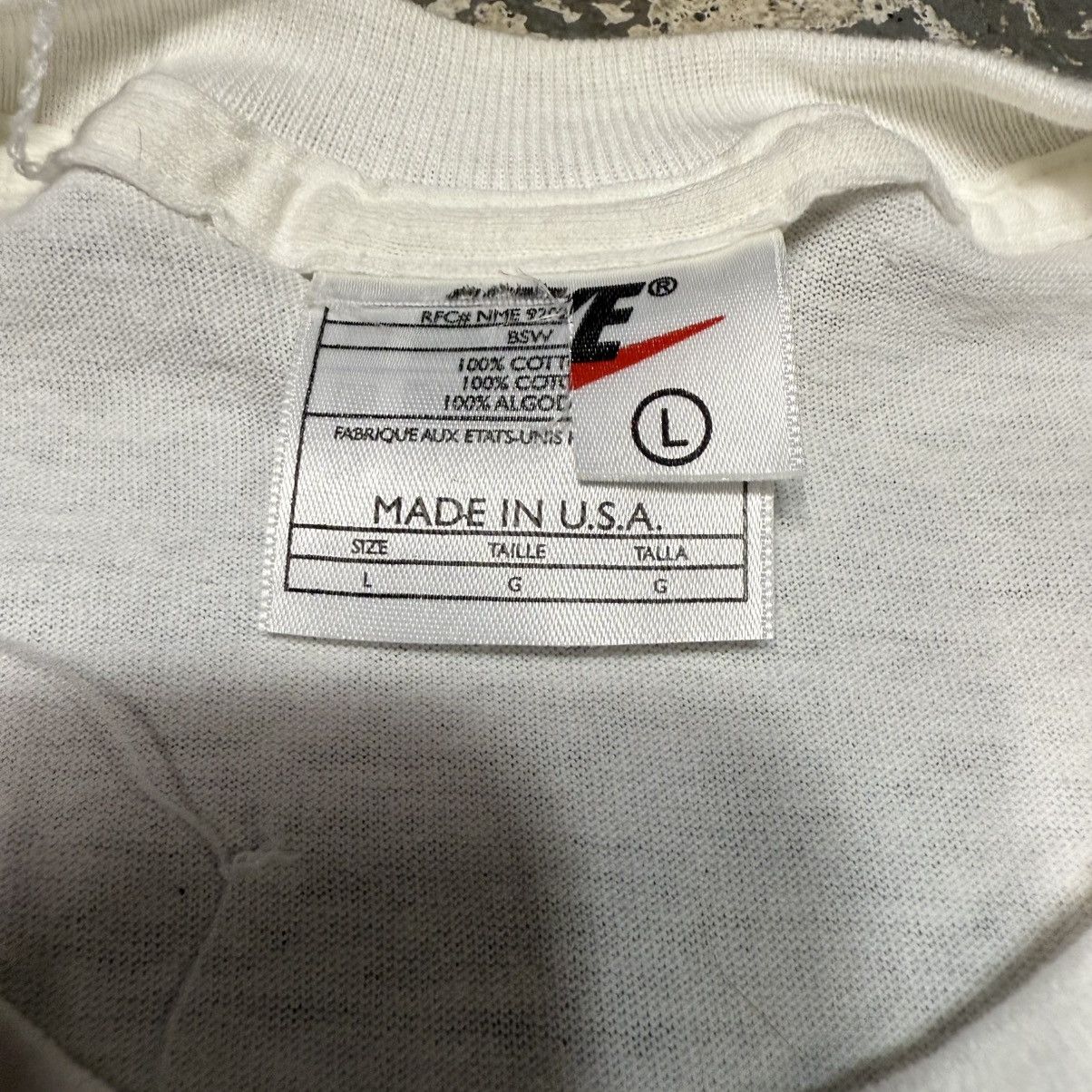 Nike Vintage Nike White Blank No Swoosh 90s Tshirt USA Size US L / EU 52-54 / 3 - 7 Thumbnail
