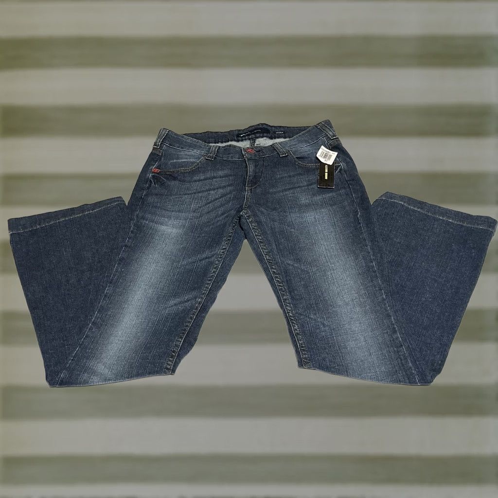 Miss Sixty VINTAGE Miss Sixty Jeans Shirt? No, Jeans. Miss Sixty Jeans 32x31 31x32 Blue Denim Flared NWT Womens Size 24" / US 00 / IT 34 - 1 Thumbnail