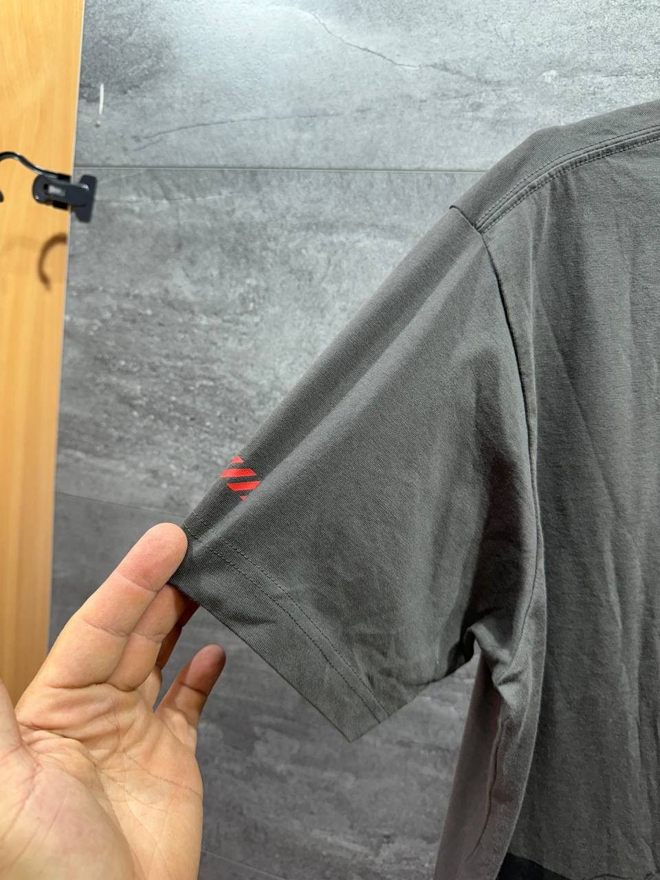 Uniqlo Uniqlo UT x Eva-01 Neon Genesis Evangelion T-Shirt Rare Size US M / EU 48-50 / 2 - 14 Thumbnail