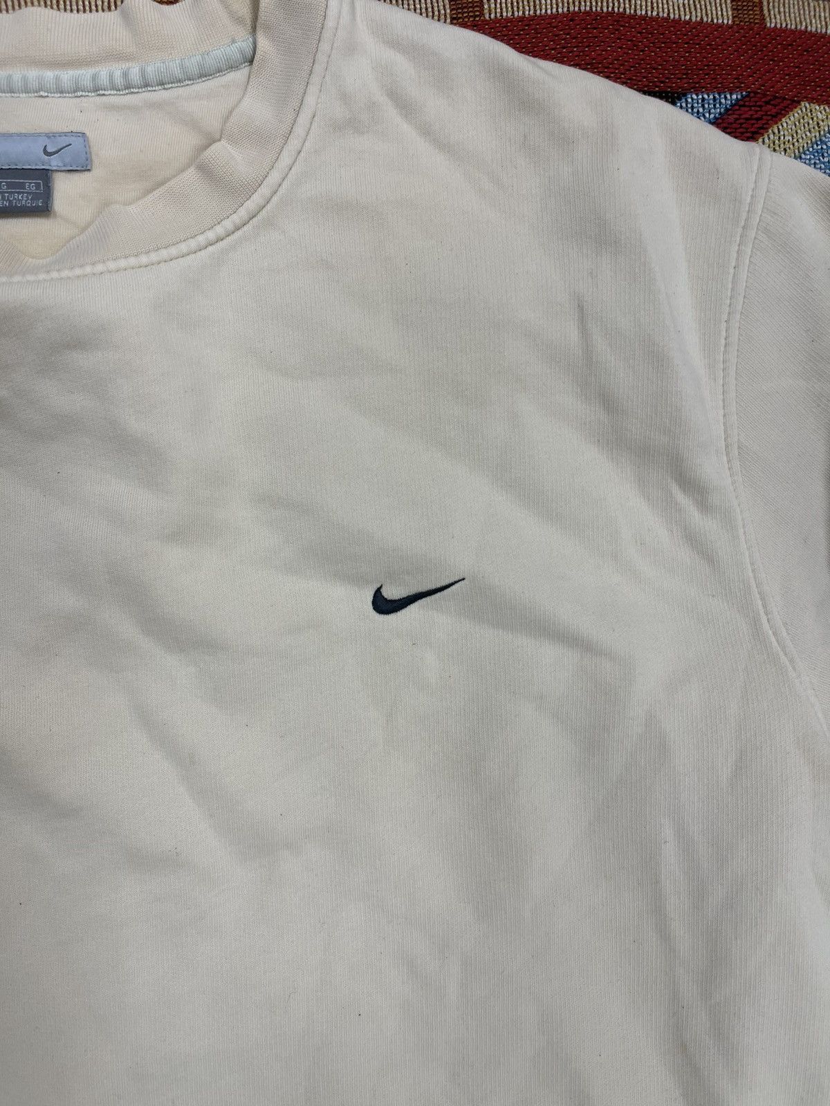 Nike × Vintage Vintage Nike Beige Cream Sweatshirt XL Silver Tag 90s Y2K Size US XL / EU 56 / 4 - 2 Thumbnail