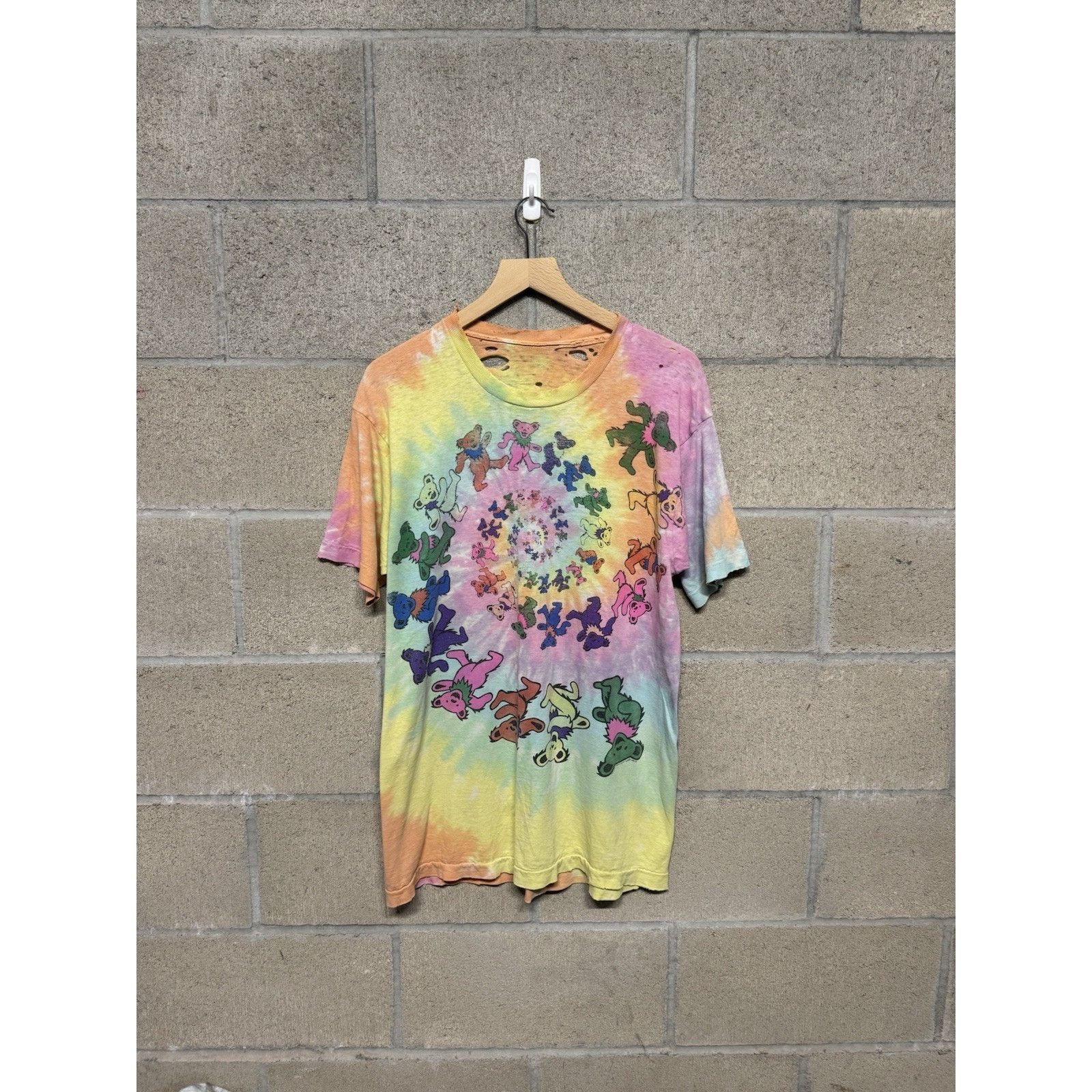 Grateful Dead Vtg 90s Grateful Dead bear Spiral Tie Dye Shirt Distressed Size US M / EU 48-50 / 2 - 1 Thumbnail