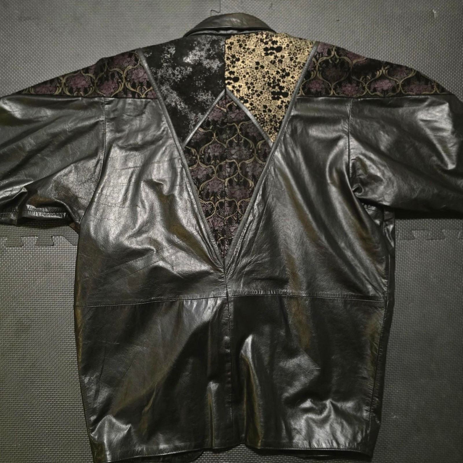 Other Vintage 90s Black 100% leather jacket with floral patchwork Size S / US 4 / IT 40 - 4 Thumbnail