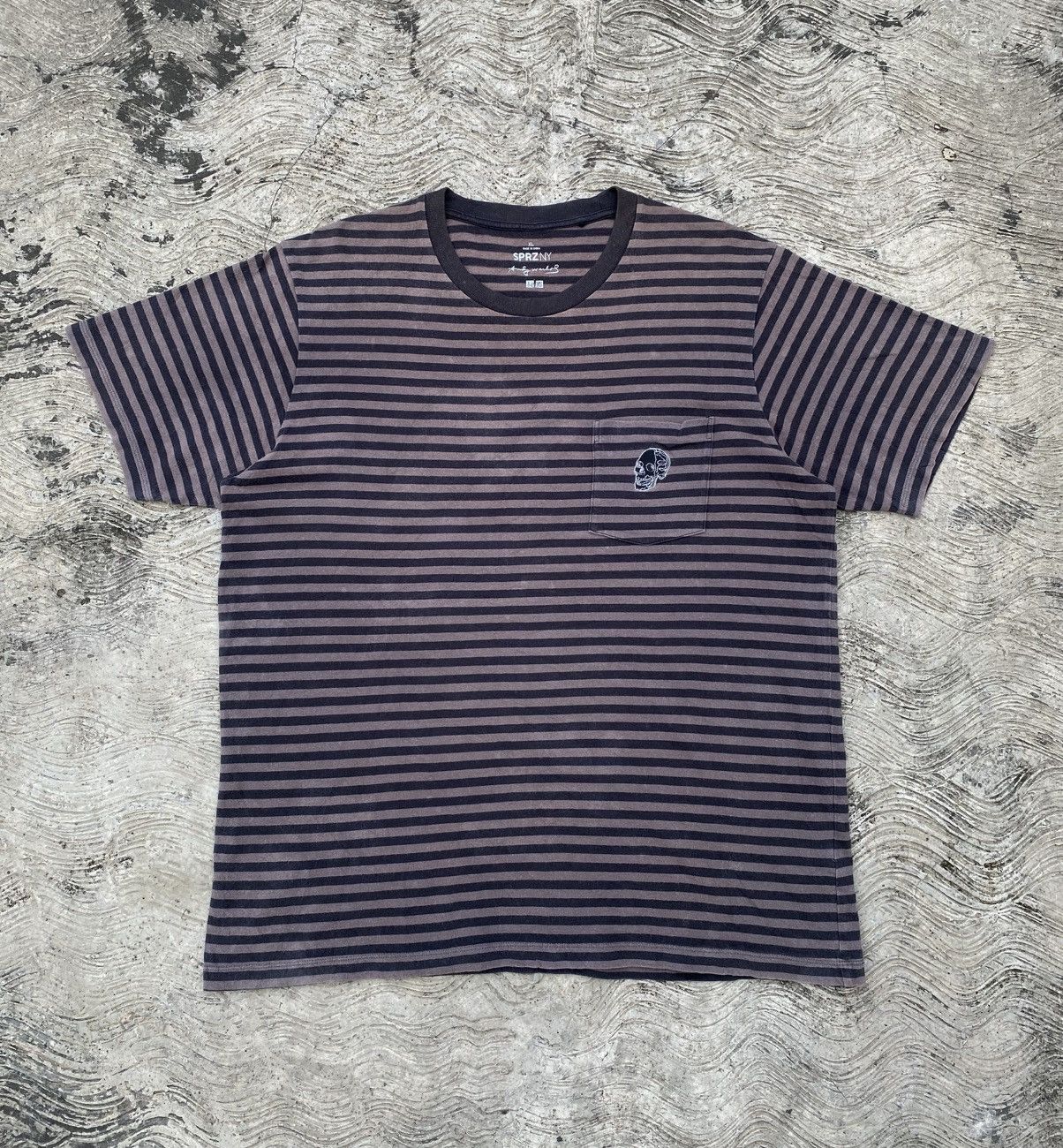Andy Warhol × Uniqlo Andy Warhol x Uniqlo Skull Stripe Pocket Tshirt Size US XL / EU 56 / 4 - 2 Thumbnail