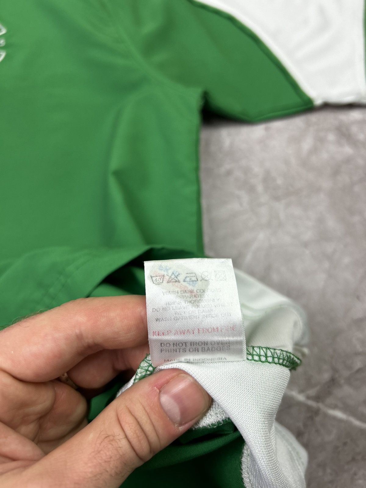 Vintage Hibernian Home football shirt 2004 Soccer Jersey Size US XL / EU 56 / 4 - 9 Thumbnail