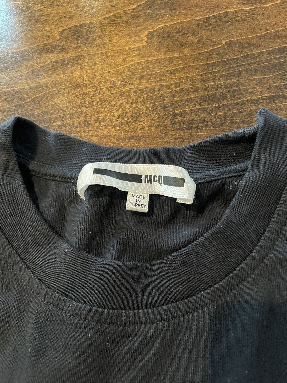 McQ Alexander McQueen McQ Gothic Logo T Shirt Size M / US 6-8 / IT 42-44 - 3 Thumbnail