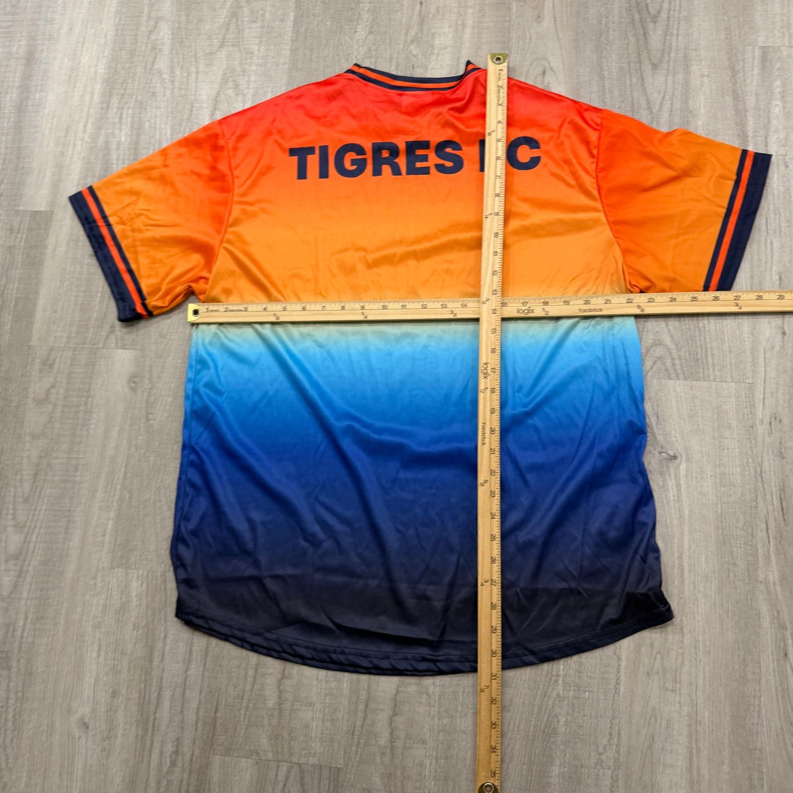 MLB Detroit Tigers Baseball Soccer Jersey Men's XL Tigres FC Size US XL / EU 56 / 4 - 6 Thumbnail