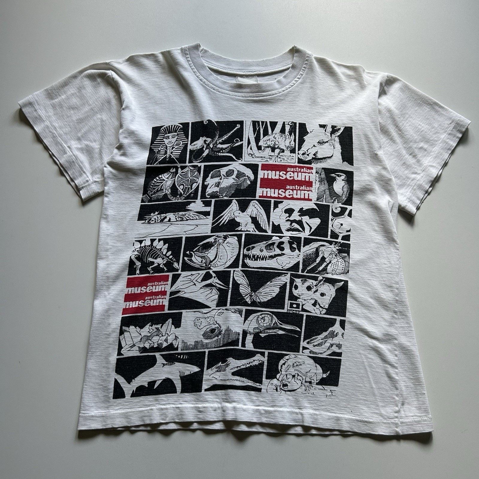 Vintage Australian Museum T Shirt Small 90s Animal Art Rare