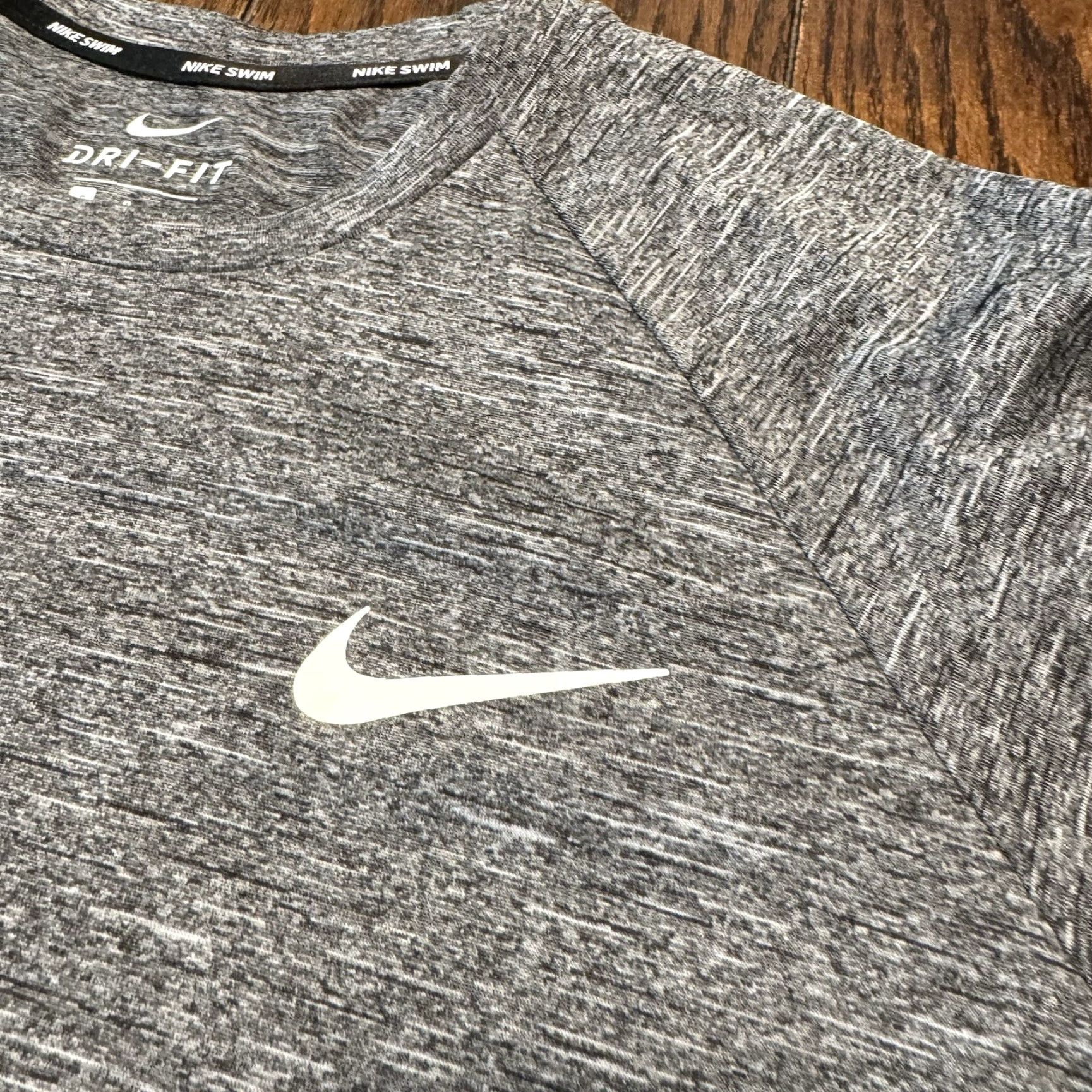 Nike Nike Swim Shirt Mens Size S Gray Long Sleeve UV Protection Dri-FIT Beach Activewear Size US S / EU 44-46 / 1 - 3 Thumbnail