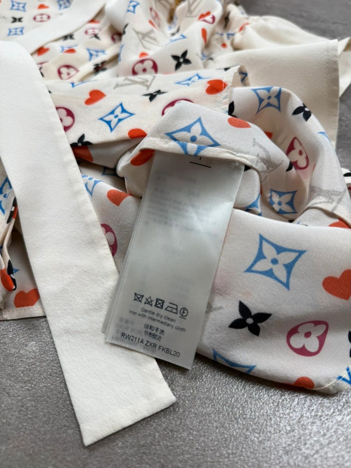 Louis Vuitton Louis Vuitton blouses shirt monogram luxury for Japan 21ss Size L / US 10 / IT 46 - 9 Thumbnail