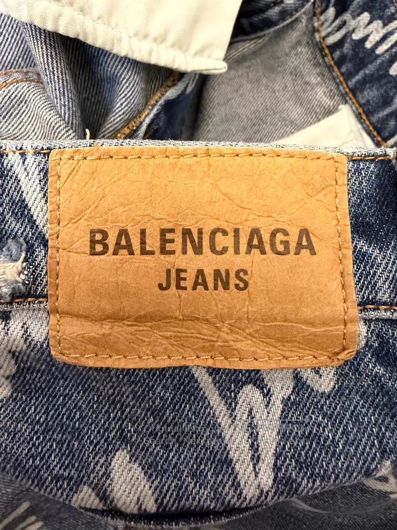 Balenciaga Balenciaga size S Logo Full Print Buttoned Loose Fit Mid-R Size US 27 - 4 Thumbnail