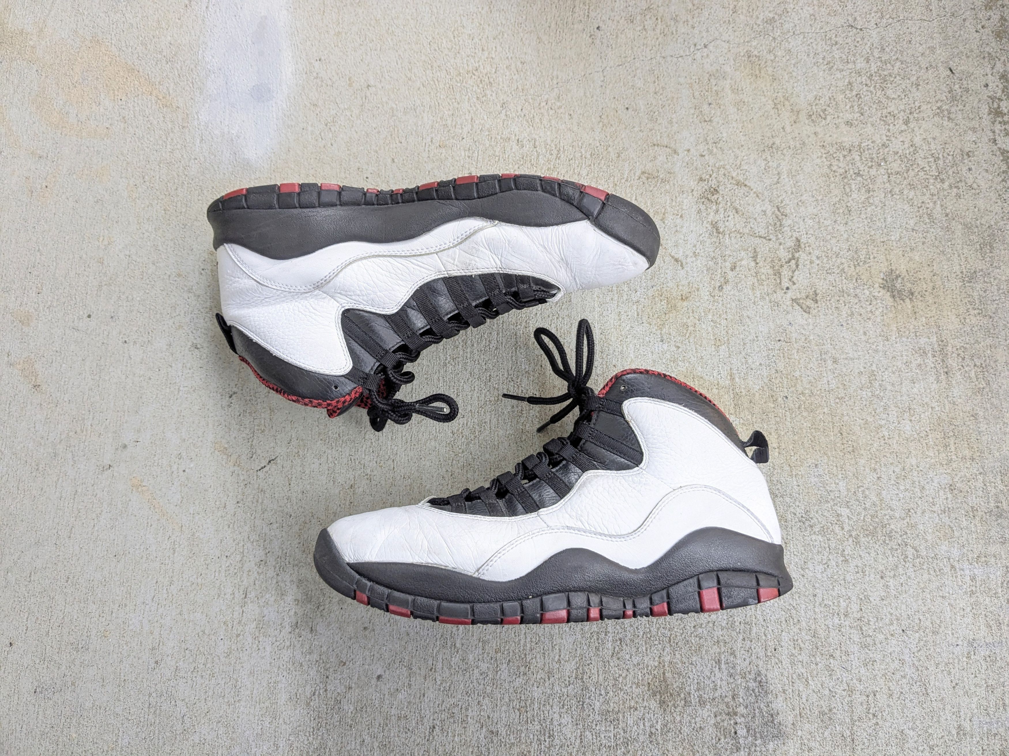 Jordan Brand Nike Air Jordan 10 X Retro Chicago 9.5 Bulls 310805-100 Size US 9.5 / EU 42-43 - 1 Thumbnail