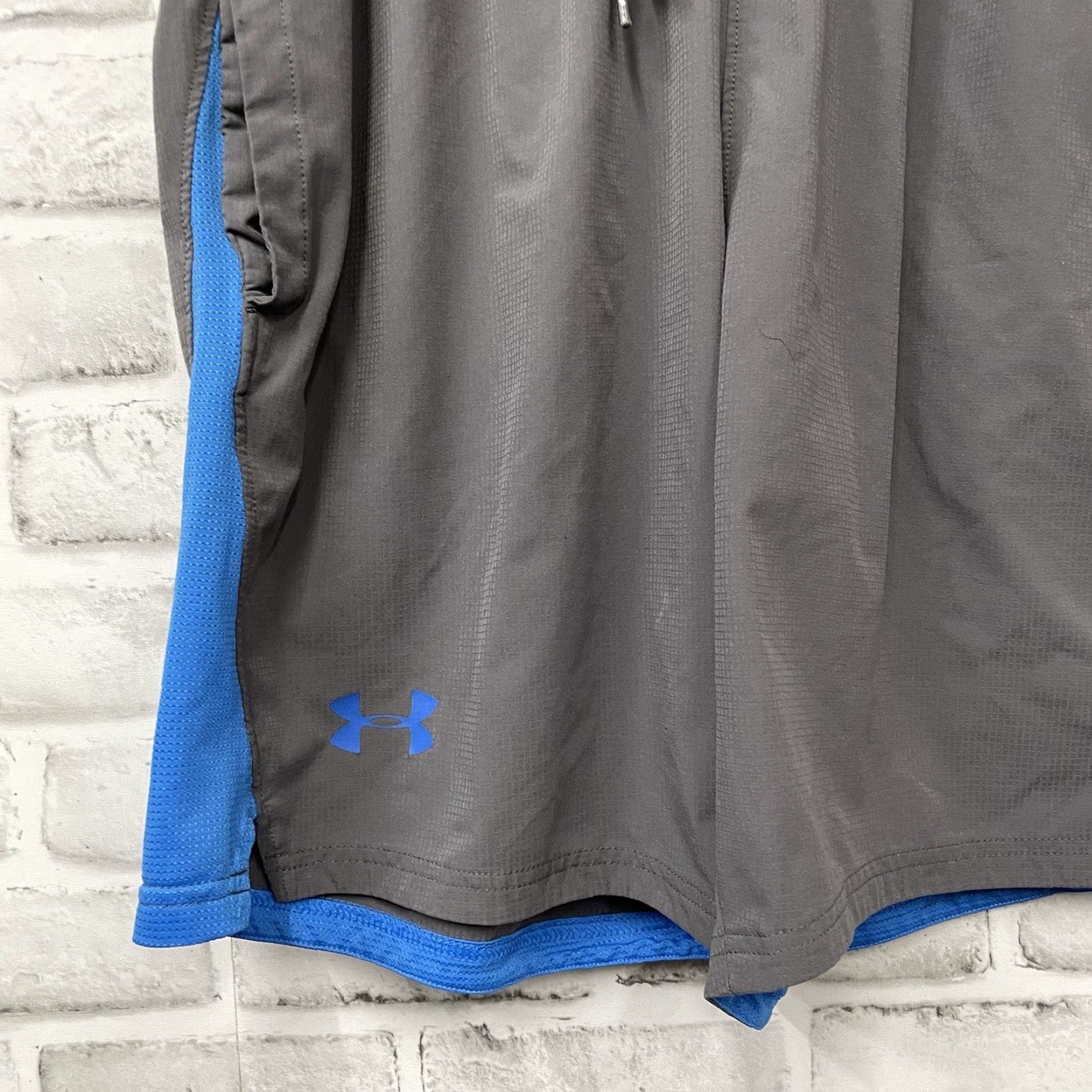 Under Armour Under Armour Shorts Mens L Gray Athletic Drawstring HeatGear Size US 33 - 3 Thumbnail
