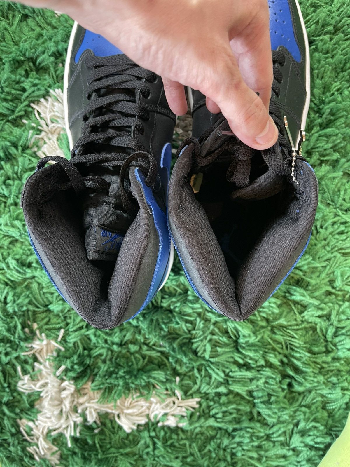 Jordan Brand × Nike [BRAND NEW] 2001 Jordan 1 High Black Royal Blue Size US 10.5 / EU 43-44 - 4 Thumbnail