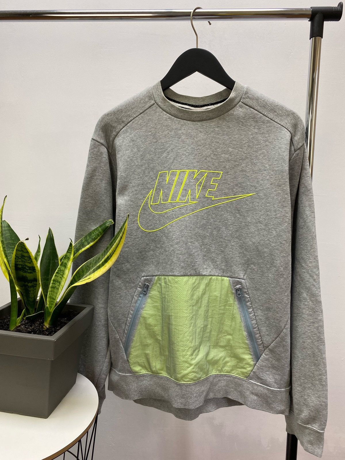 Nike × Vintage Nike Big Logo Crewneck Sweatshirt Pocket Size US L / EU 52-54 / 3 - 1 Thumbnail